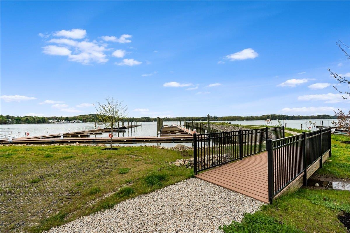 Slip B18 Little Bay Drive