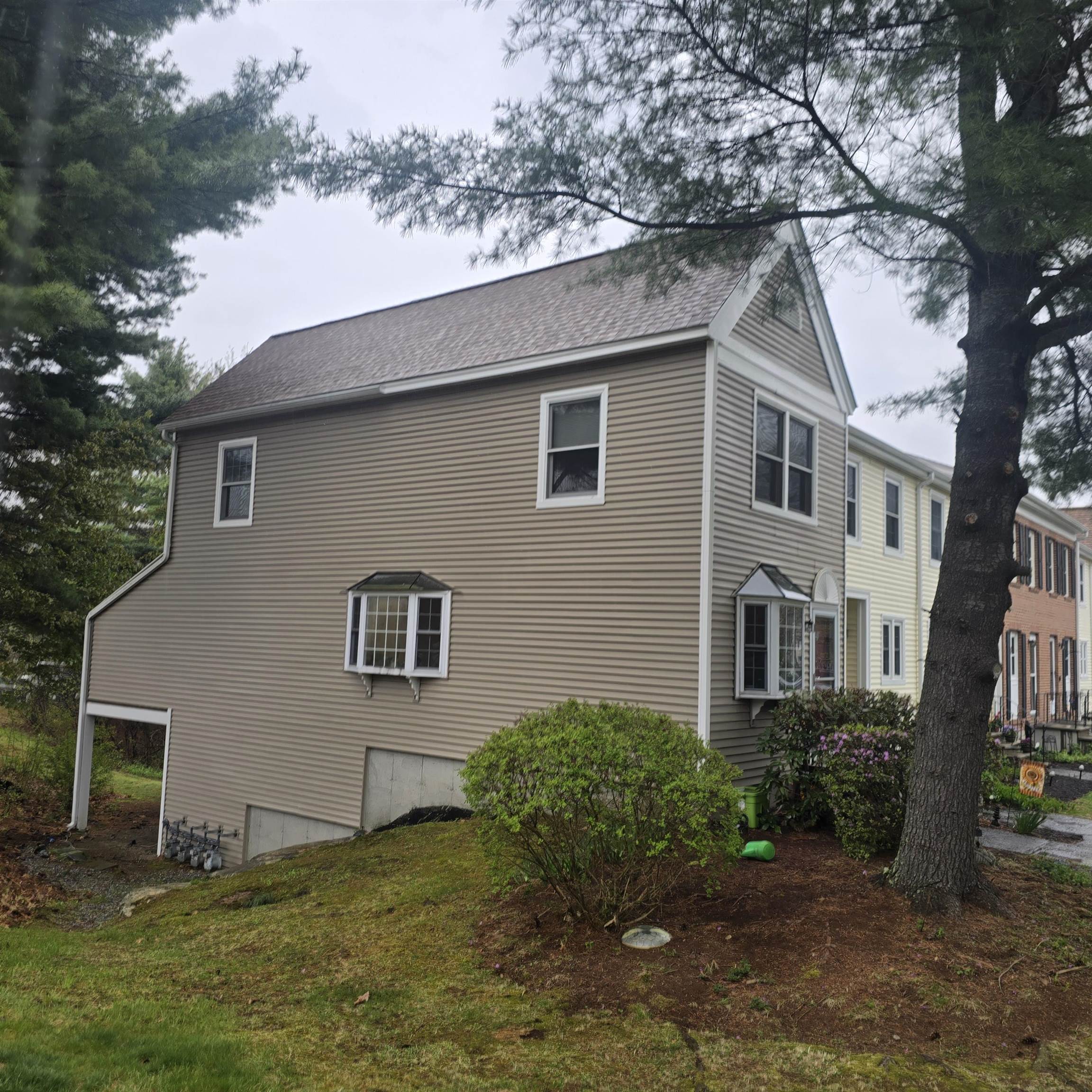 321 Fox Hollow Way