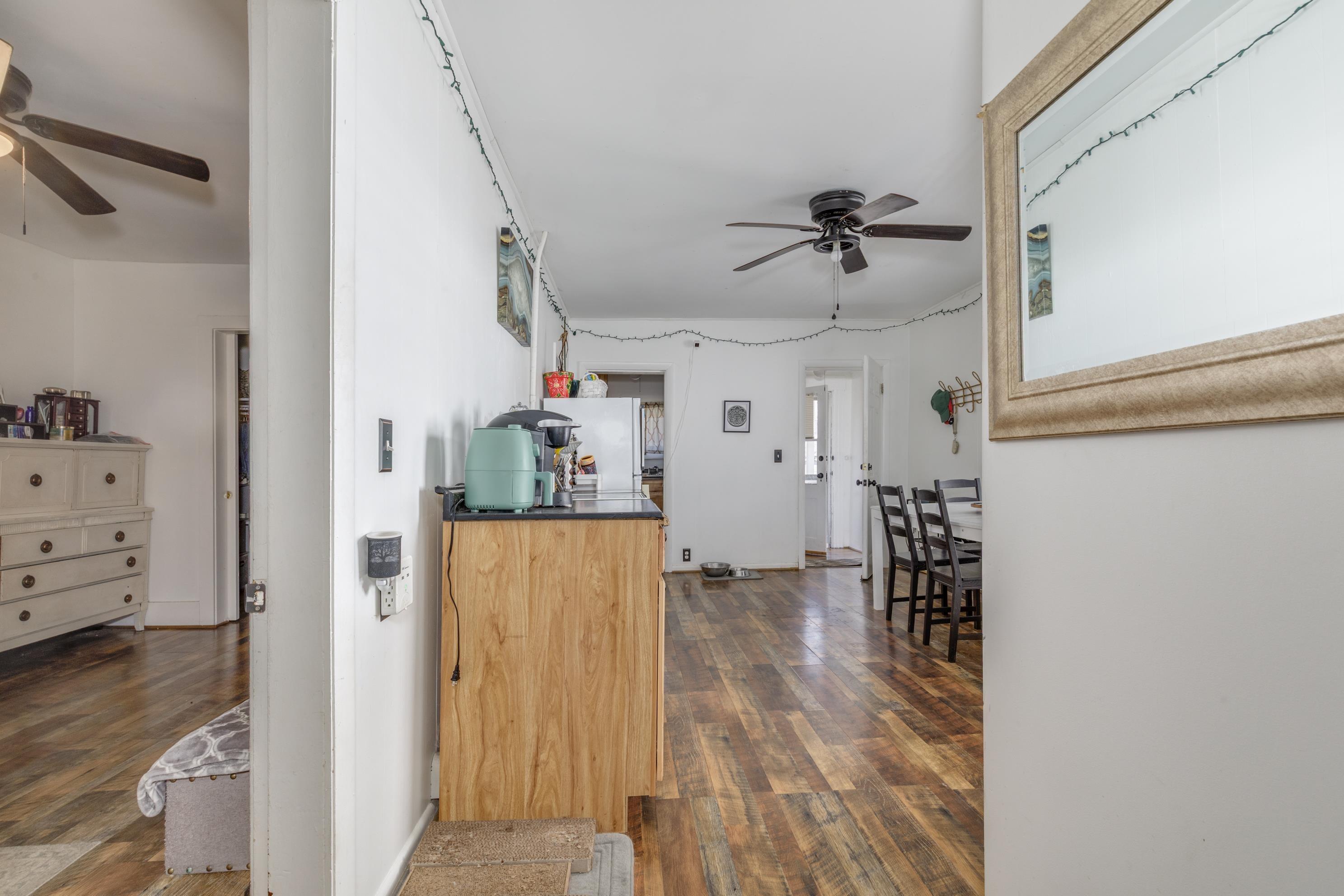 Manchester, New Hampshire 03103, United States, 3 Bedrooms Bedrooms, ,2 BathroomsBathrooms,Residential,Active,111799