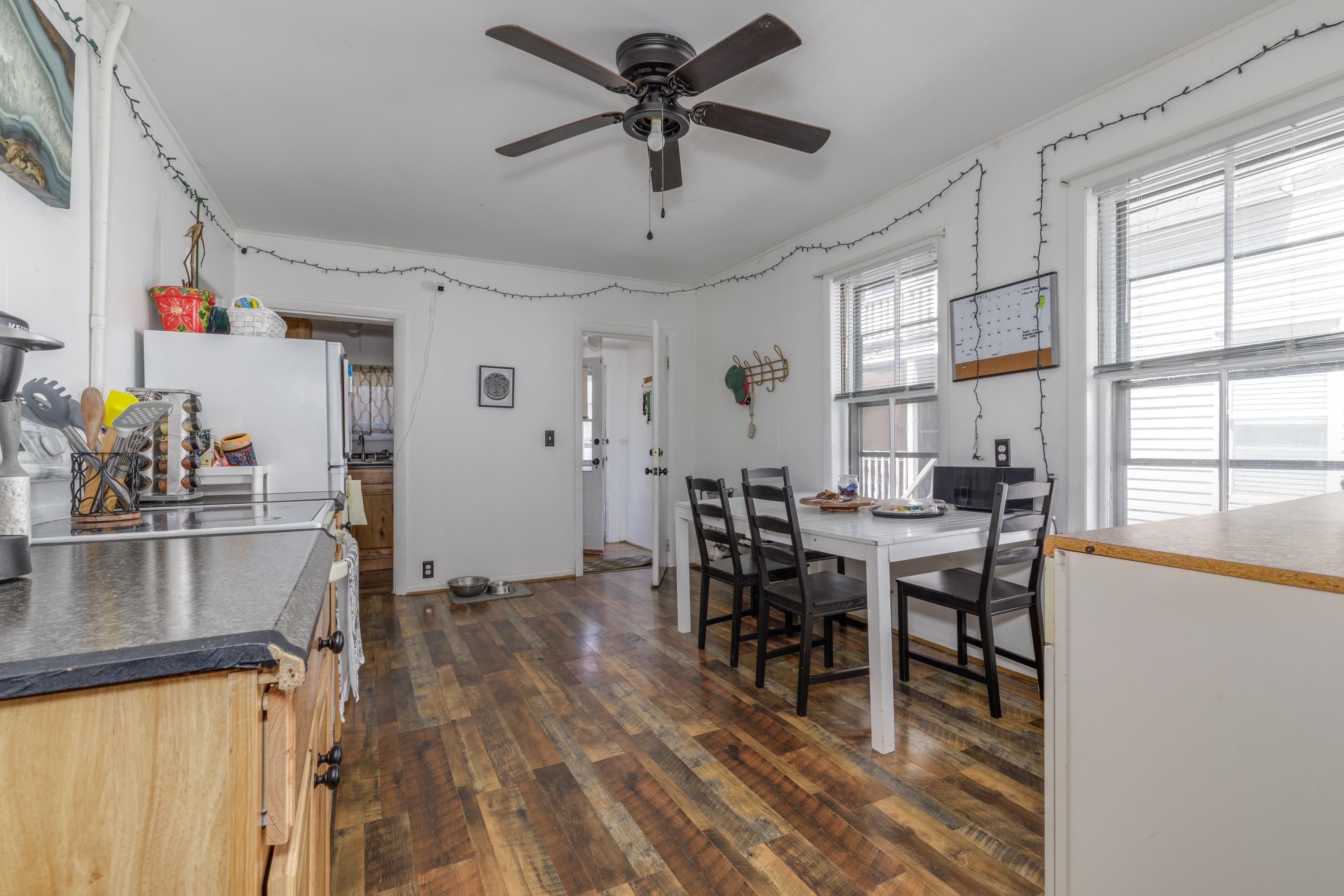 Manchester, New Hampshire 03103, United States, 3 Bedrooms Bedrooms, ,2 BathroomsBathrooms,Residential,Active,111799