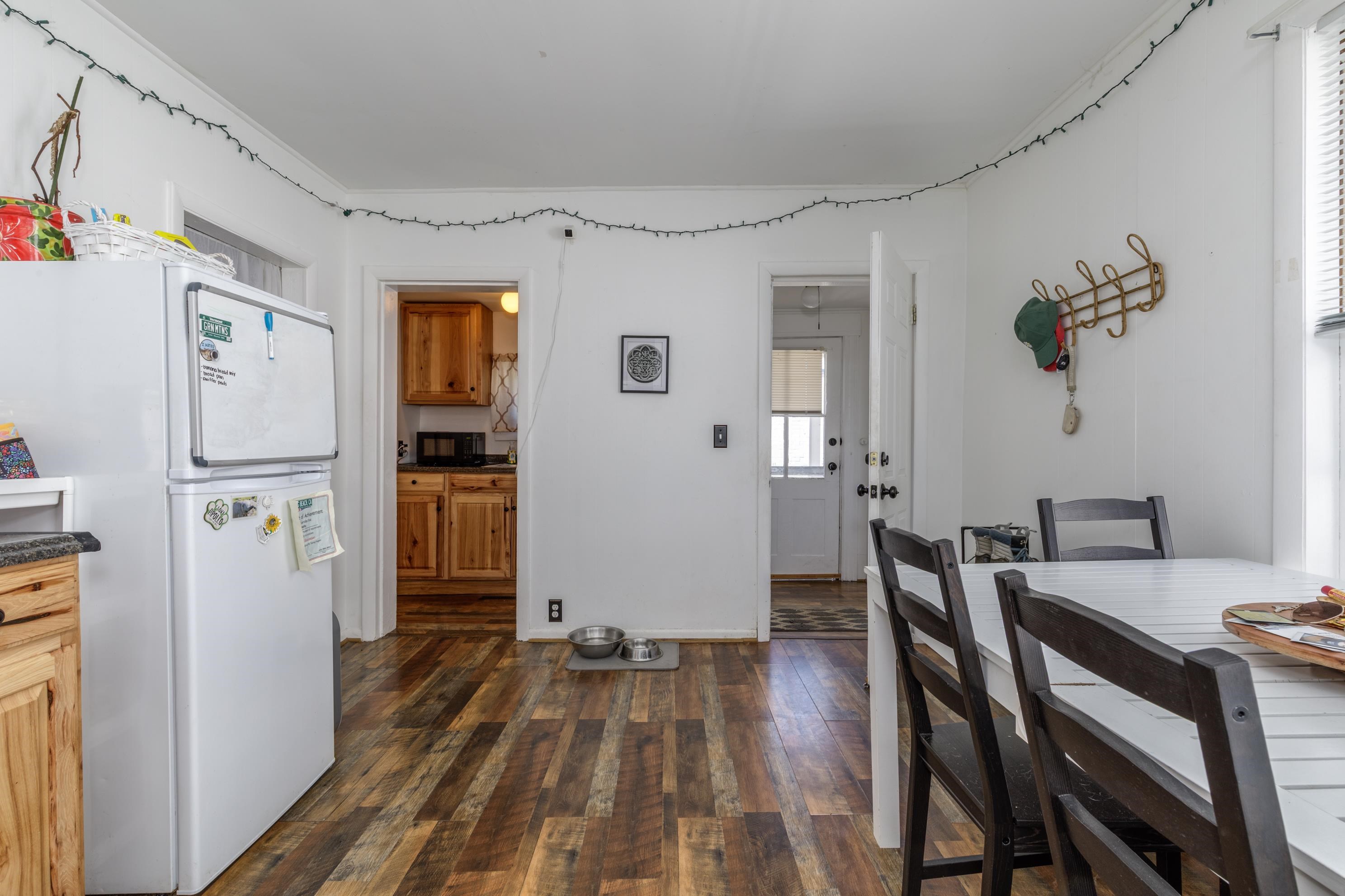 Manchester, New Hampshire 03103, United States, 3 Bedrooms Bedrooms, ,2 BathroomsBathrooms,Residential,Active,111799