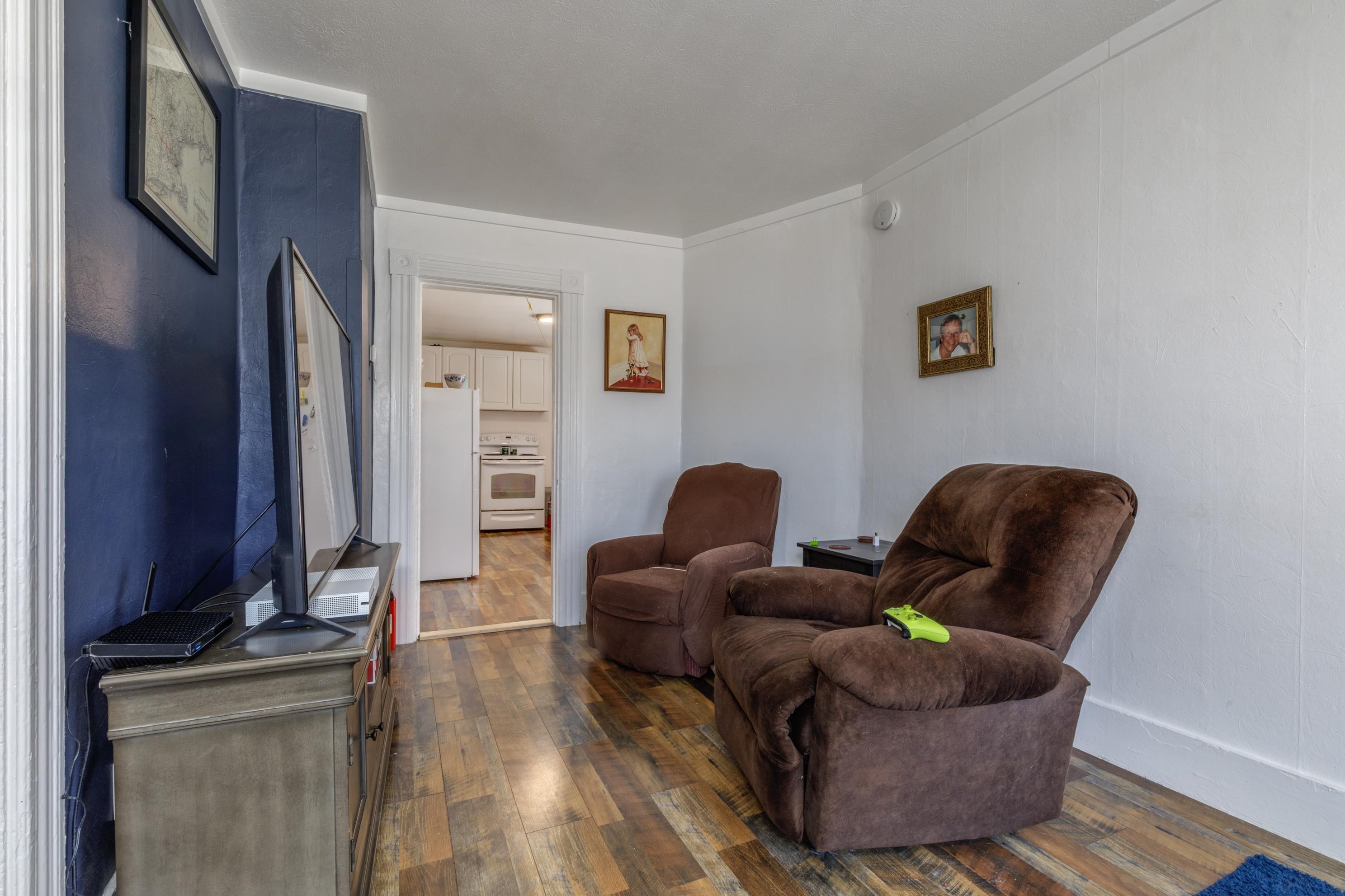 Manchester, New Hampshire 03103, United States, 3 Bedrooms Bedrooms, ,2 BathroomsBathrooms,Residential,Active,111799