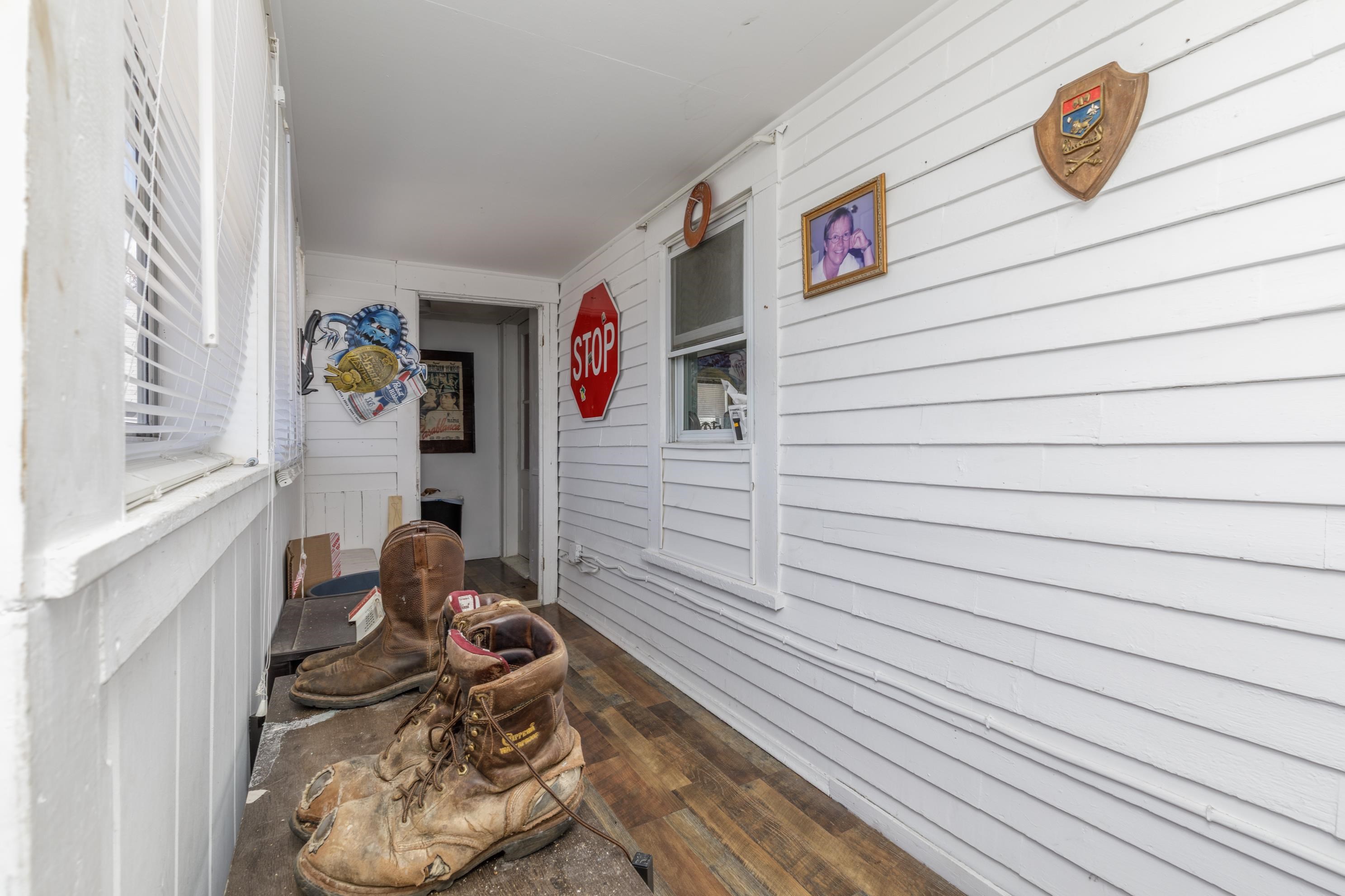 Manchester, New Hampshire 03103, United States, 3 Bedrooms Bedrooms, ,2 BathroomsBathrooms,Residential,Active,111799