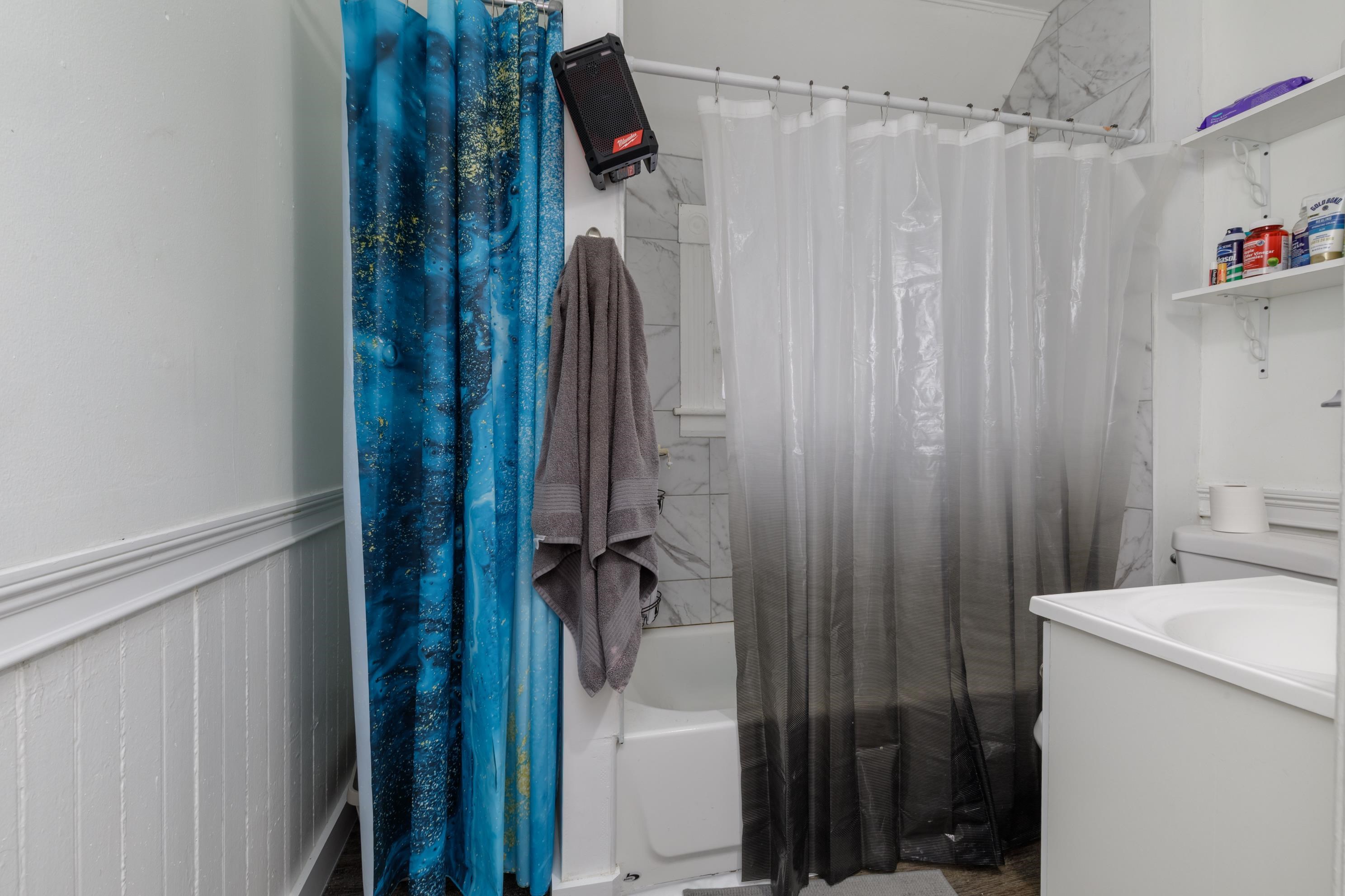 Manchester, New Hampshire 03103, United States, 3 Bedrooms Bedrooms, ,2 BathroomsBathrooms,Residential,Active,111799