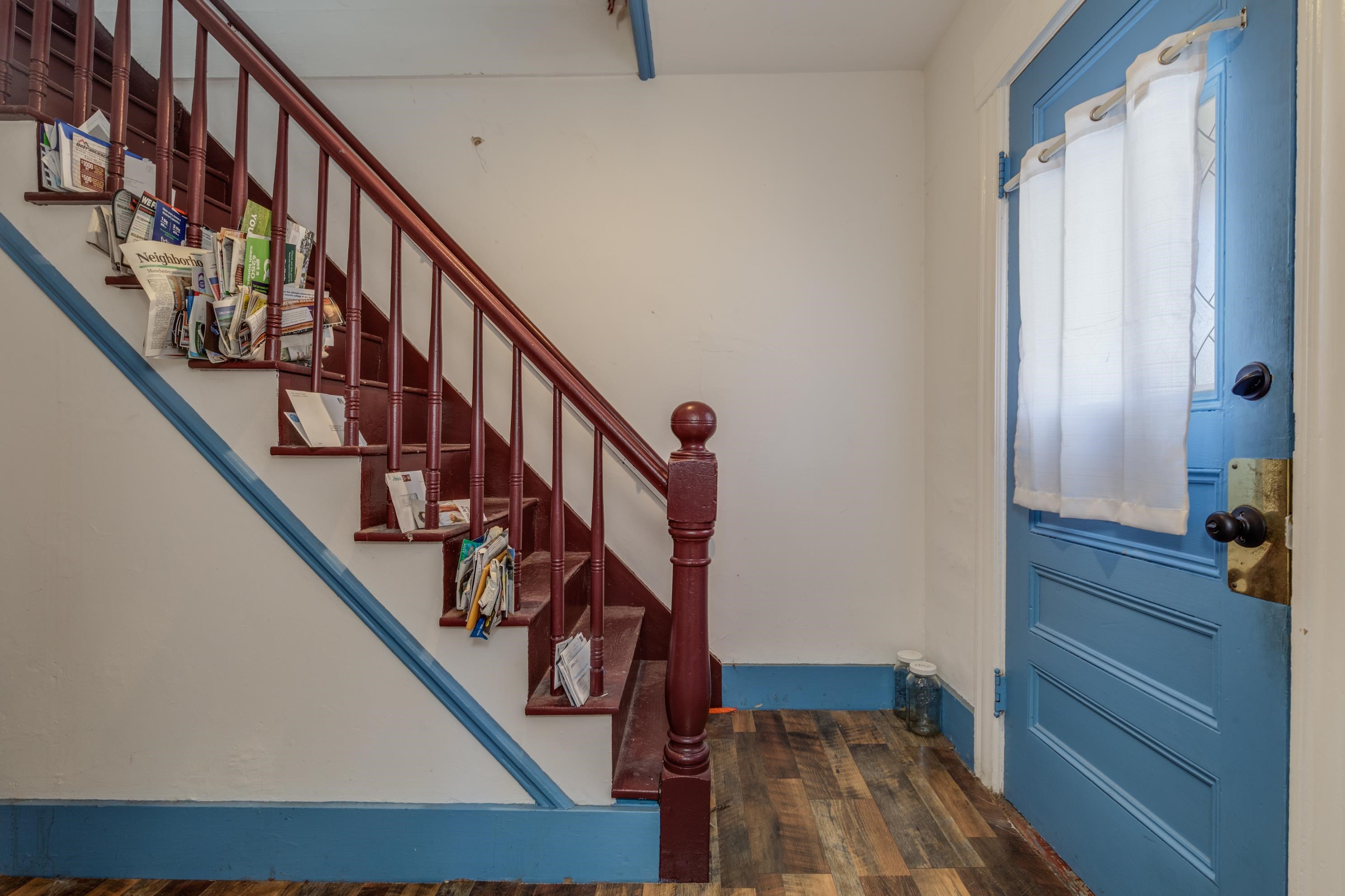 Manchester, New Hampshire 03103, United States, 3 Bedrooms Bedrooms, ,2 BathroomsBathrooms,Residential,Active,111799