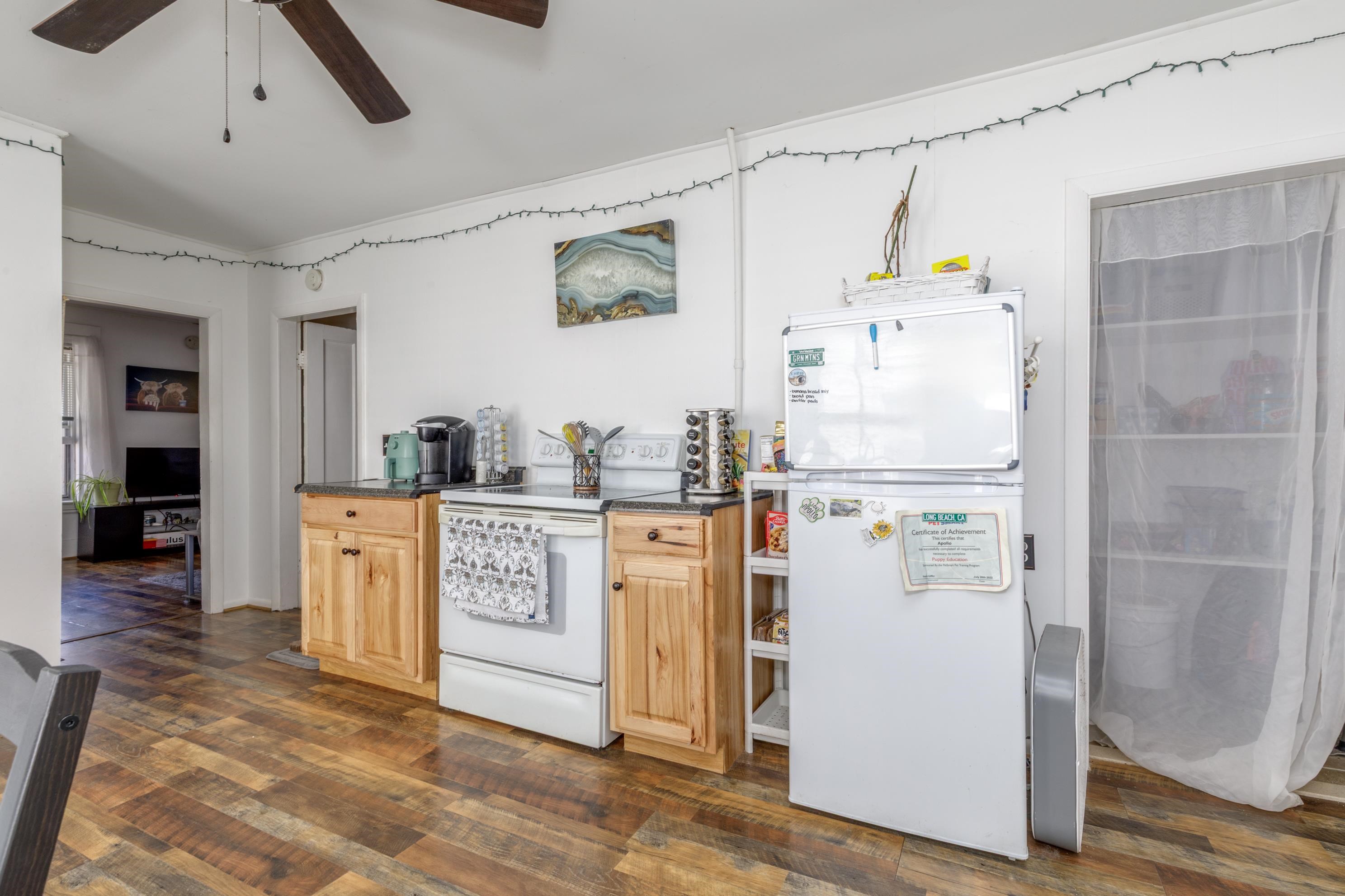 Manchester, New Hampshire 03103, United States, 3 Bedrooms Bedrooms, ,2 BathroomsBathrooms,Residential,Active,111799