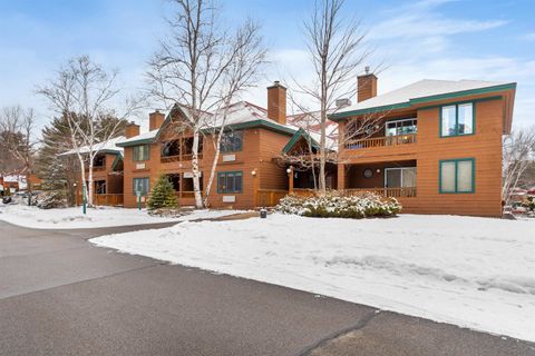 Photo of 10 Lakeside W Drive #53, Woodstock, NH 03262 (MLS # 5081100)