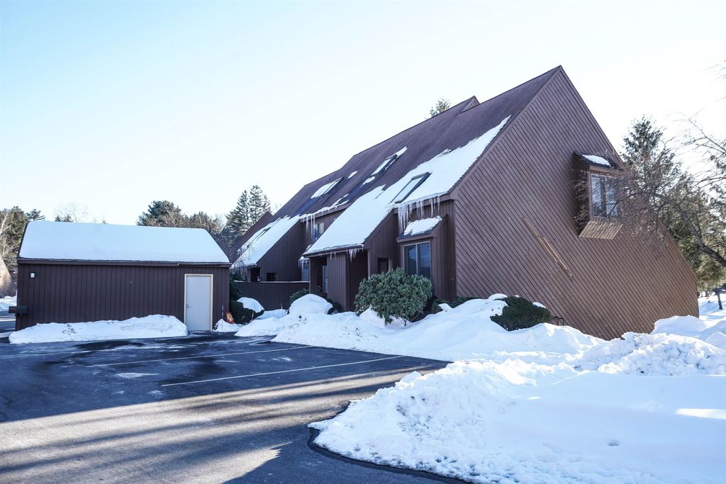 Photo of 40 Spring Cove Road, Nashua, NH 03062 (MLS # 5076754)