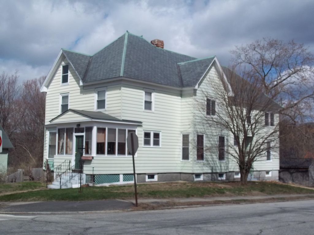 Photo of 552 Spruce Street, Manchester, NH 03103 (MLS # 5069612)