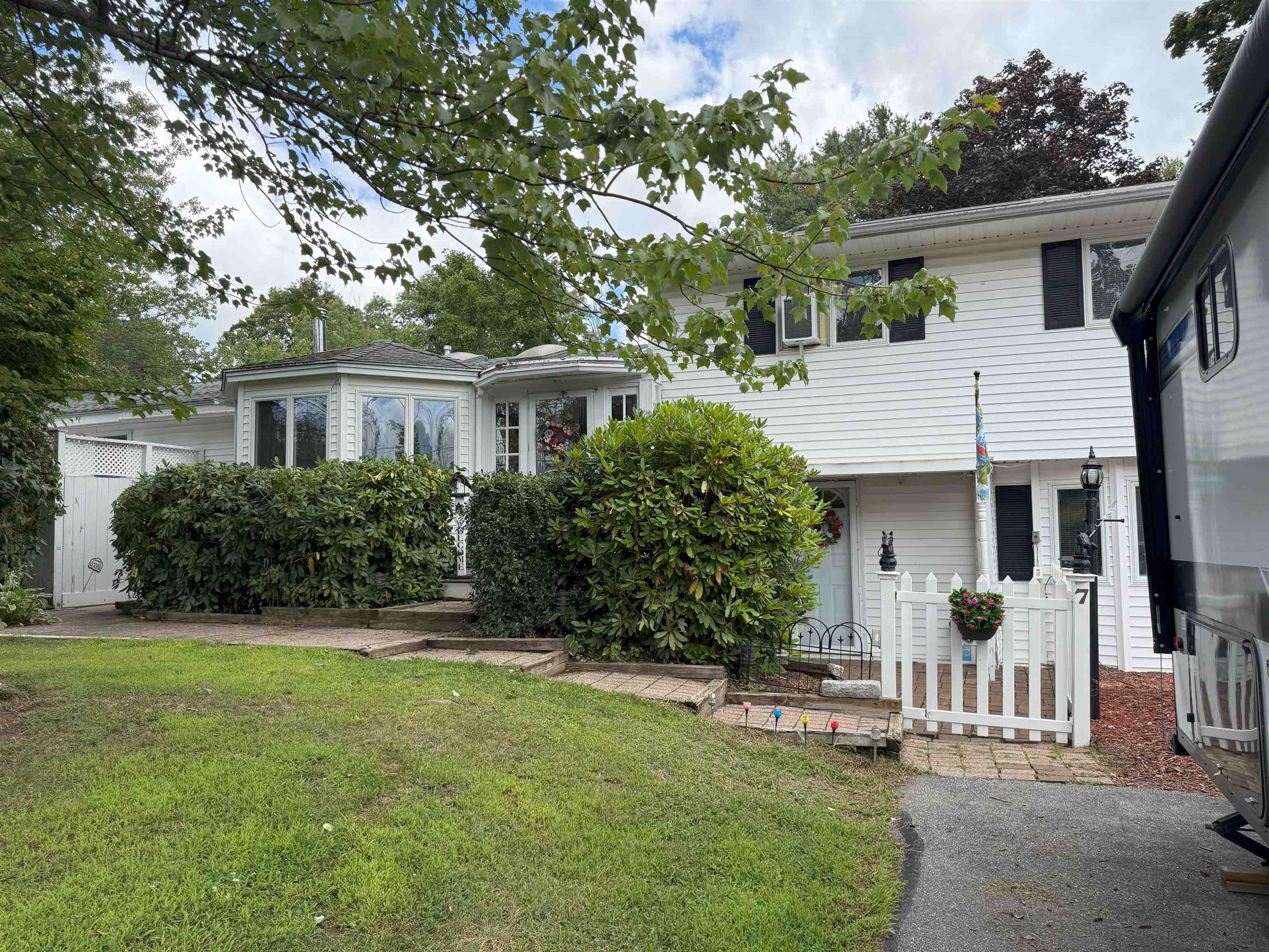 7 Wellesley Drive