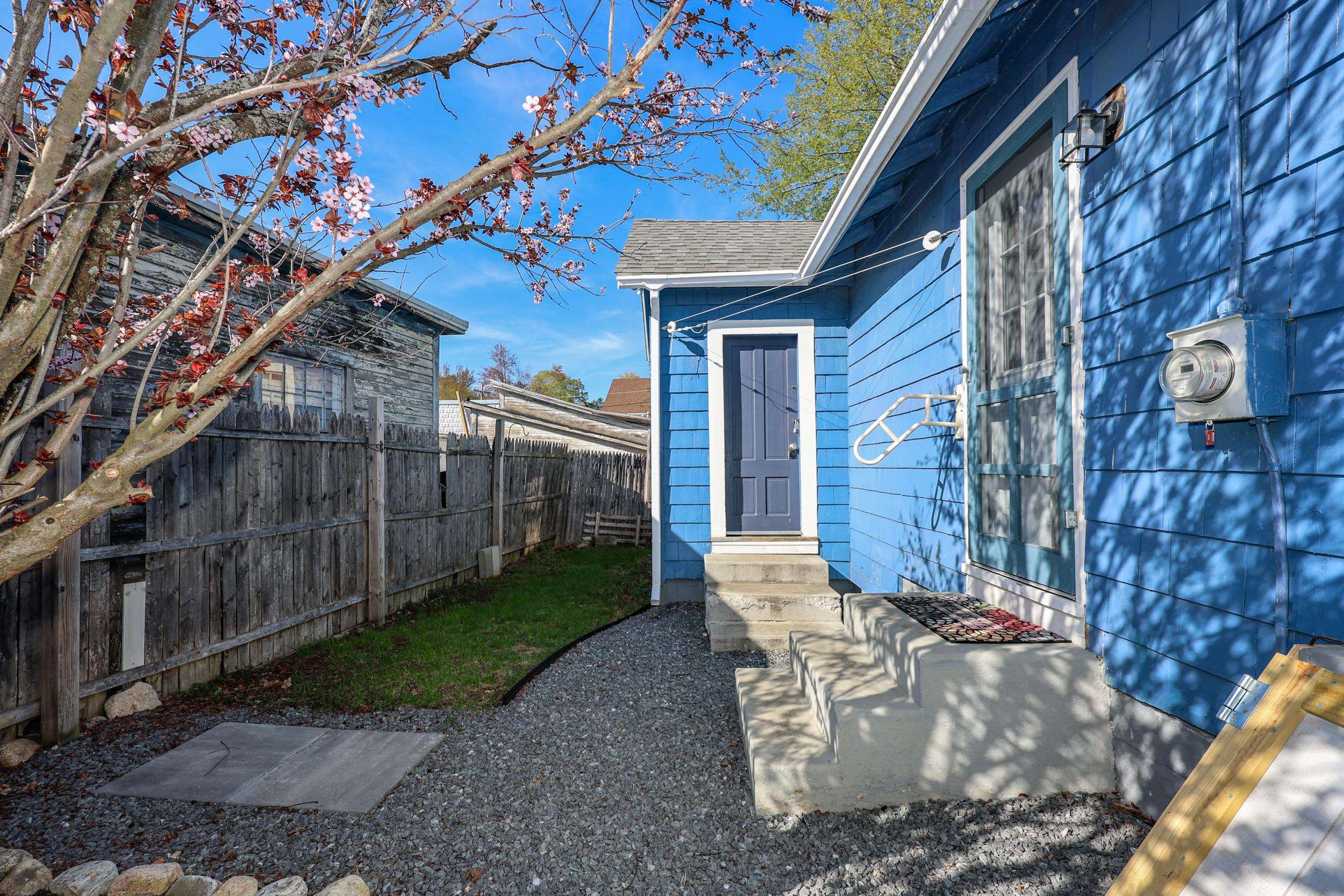 4 Burdett Street
