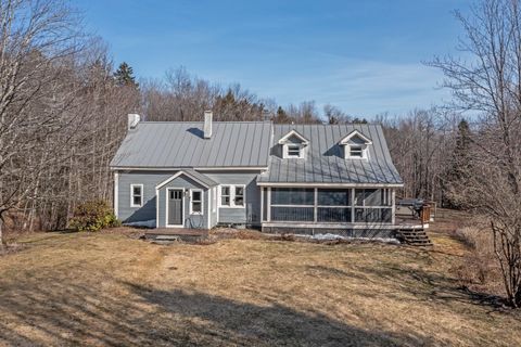 91 Manlin Road Fayston VT 05673