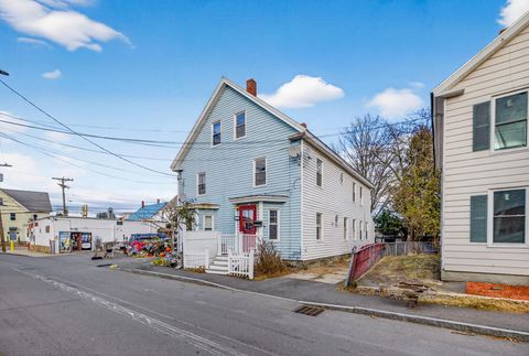 Photo of 4 Chase Street, Nashua, NH 03060 (MLS # 5070711)