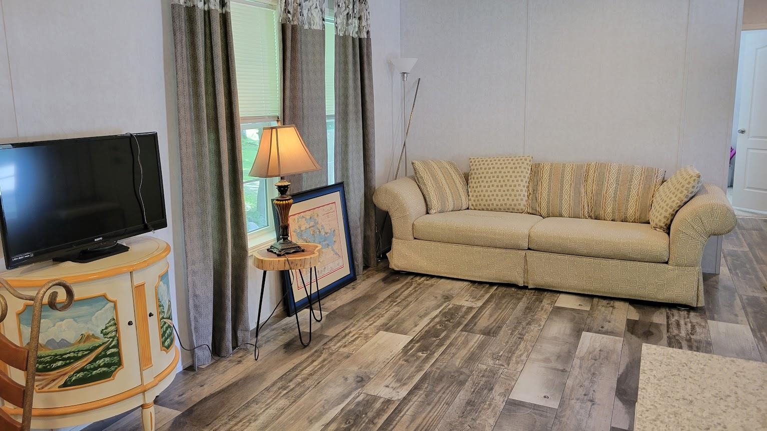 Gilford, New Hampshire 03249, United States, 2 Bedrooms Bedrooms, ,2 BathroomsBathrooms,Residential,Active,158909