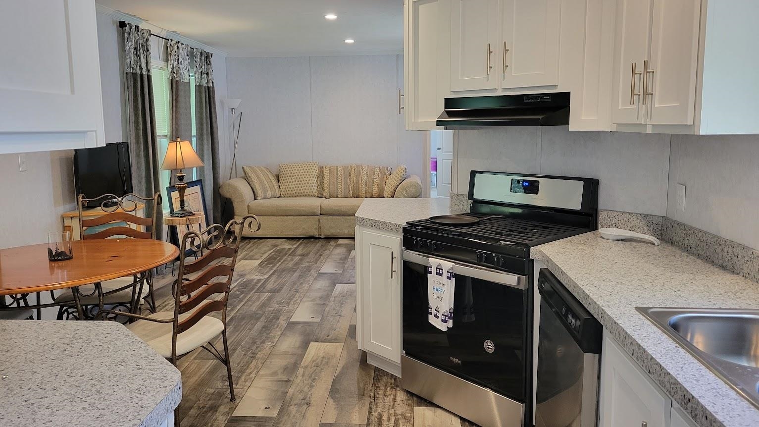 Gilford, New Hampshire 03249, United States, 2 Bedrooms Bedrooms, ,2 BathroomsBathrooms,Residential,Active,158909