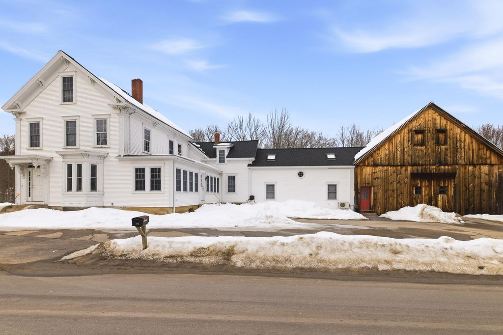 Photo of 113 Railroad Avenue, Epping, NH 03042 (MLS # 5077238)