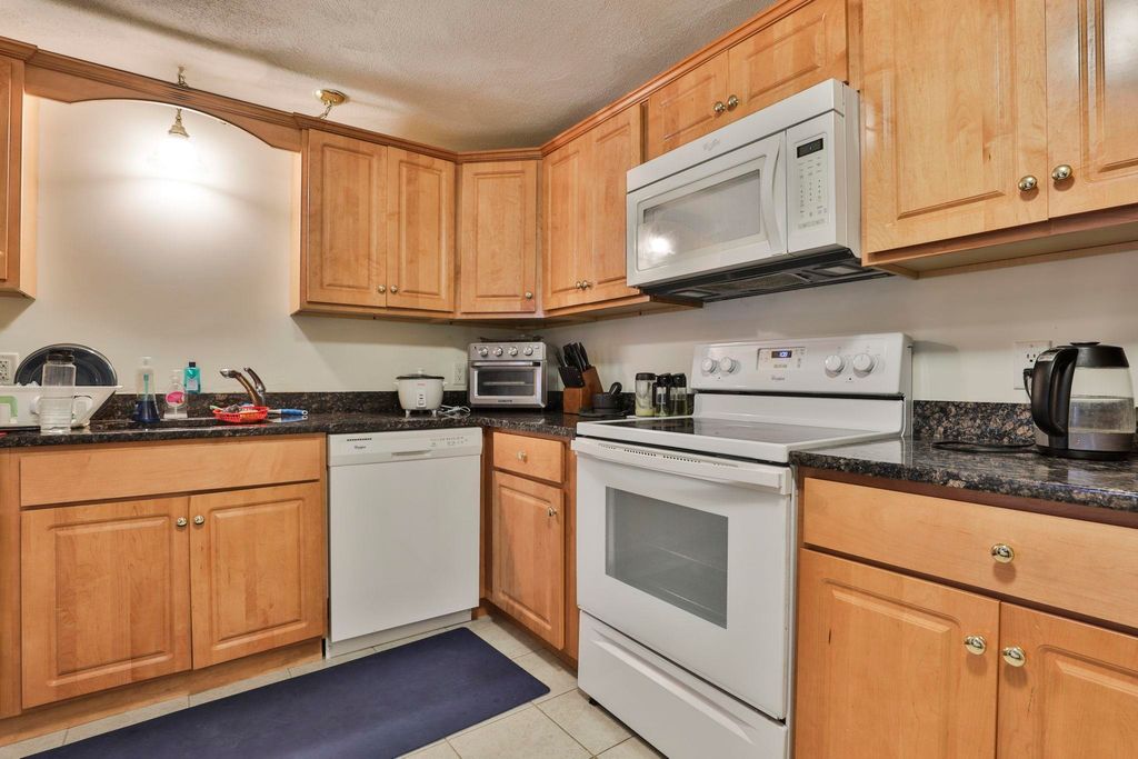 Photo of 4 Heritage Village Drive #211, Nashua, NH 03062 (MLS # 5069529)