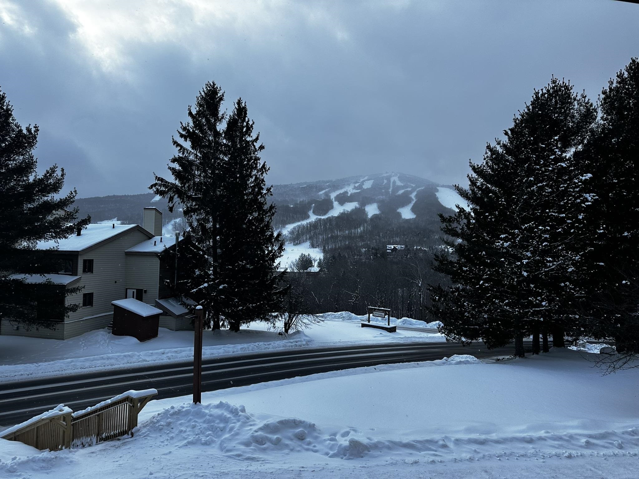 5C Snow Mountain Village 123