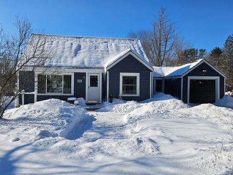 Photo of 102 Elm Street, Epping, NH 03042 (MLS # 5075212)