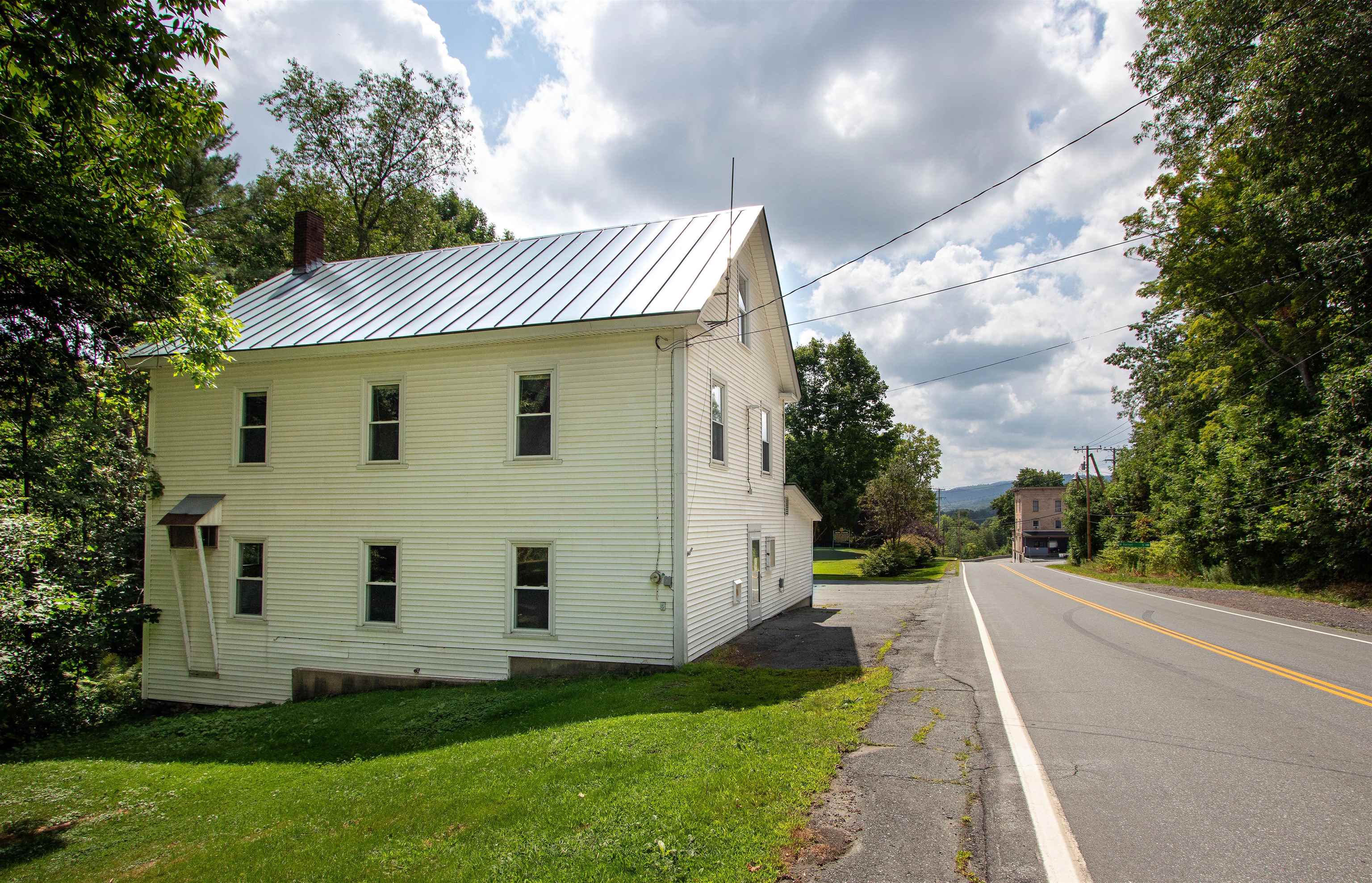 1743 US Route 5 South