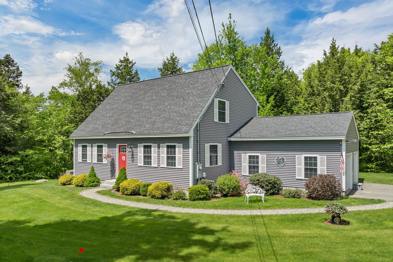 Alton, New Hampshire 03809, United States, 3 Bedrooms Bedrooms, ,2 BathroomsBathrooms,Residential,Active,133751