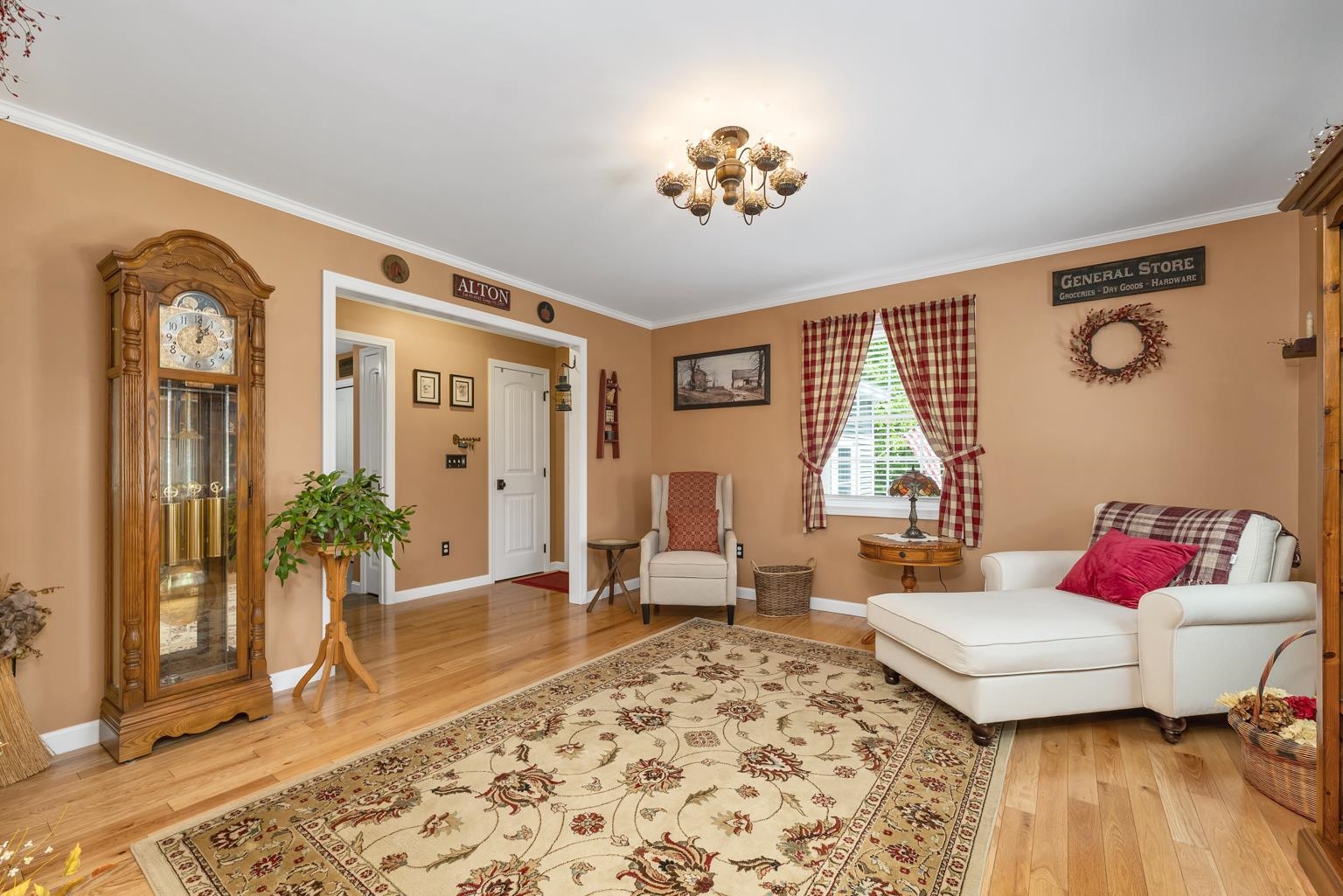 Alton, New Hampshire 03809, United States, 3 Bedrooms Bedrooms, ,2 BathroomsBathrooms,Residential,Active,133751