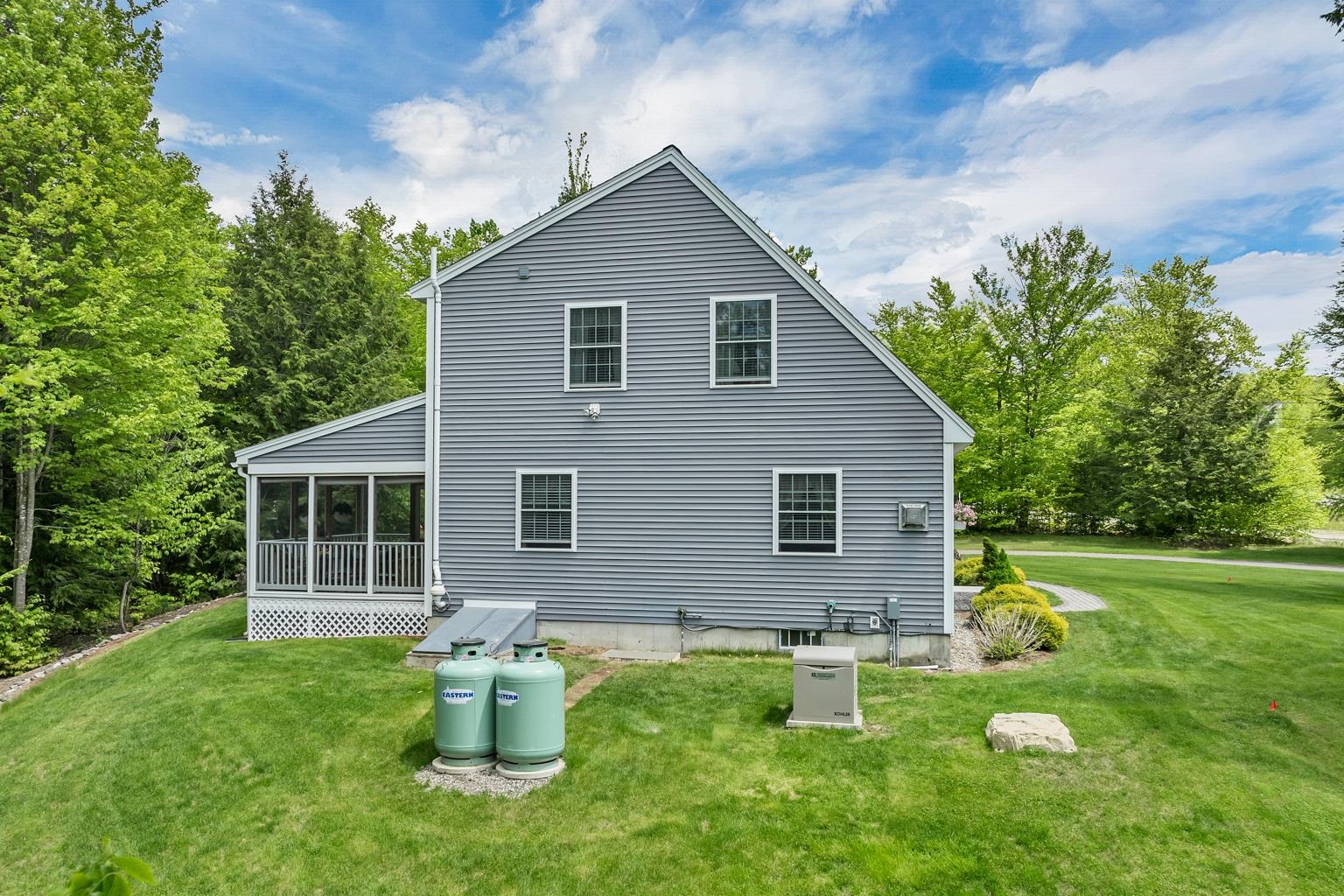 Alton, New Hampshire 03809, United States, 3 Bedrooms Bedrooms, ,2 BathroomsBathrooms,Residential,Active,133751