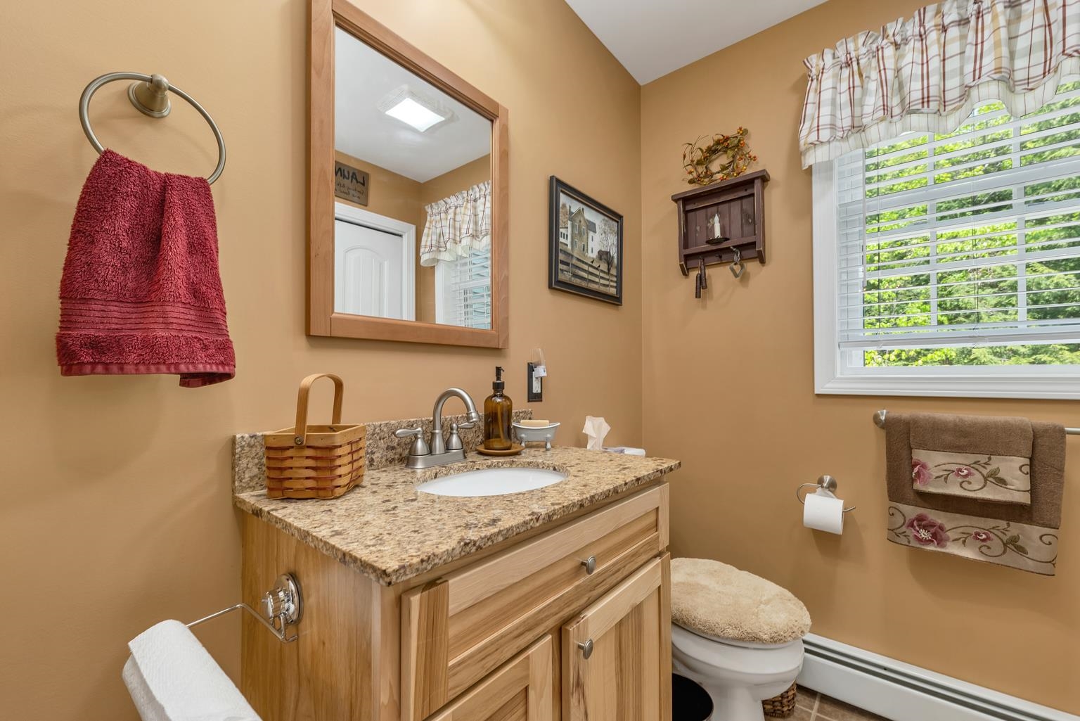 Alton, New Hampshire 03809, United States, 3 Bedrooms Bedrooms, ,2 BathroomsBathrooms,Residential,Active,133751