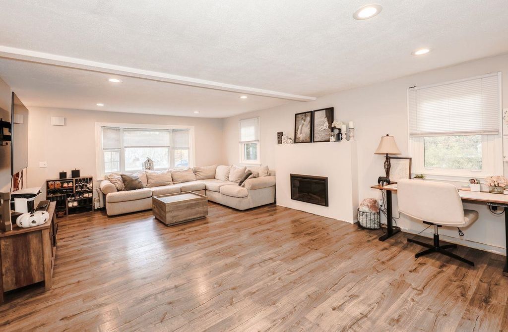 Photo of 29 N Riverdale Road, Weare, NH 03281 (MLS # 5067495)