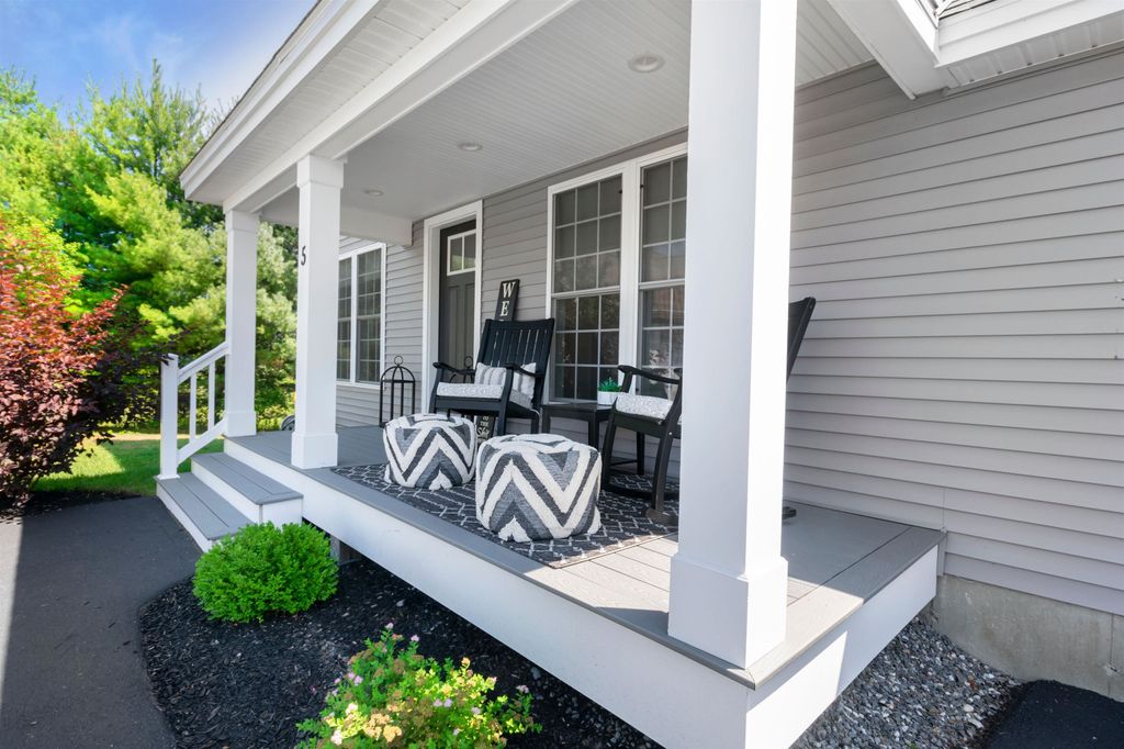 Photo of 5 Pasture Lane, Nashua, NH 03062 (MLS # 5063879)