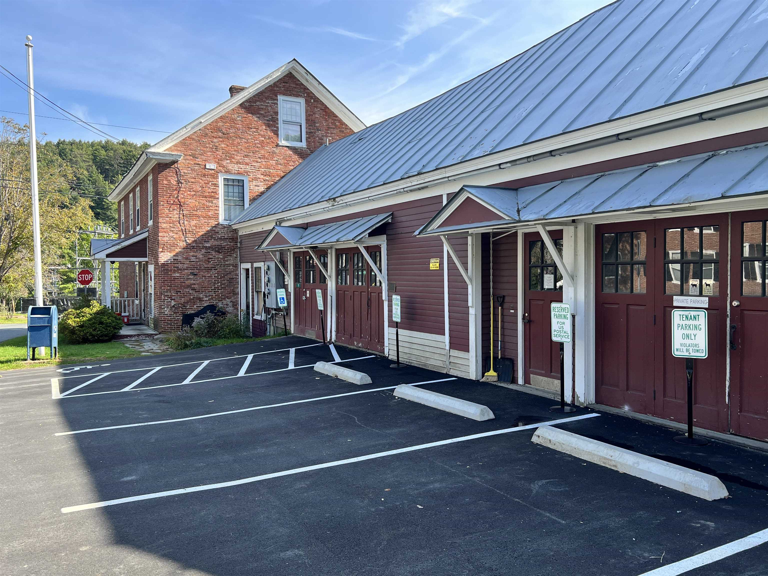 2706 East Woodstock Road
