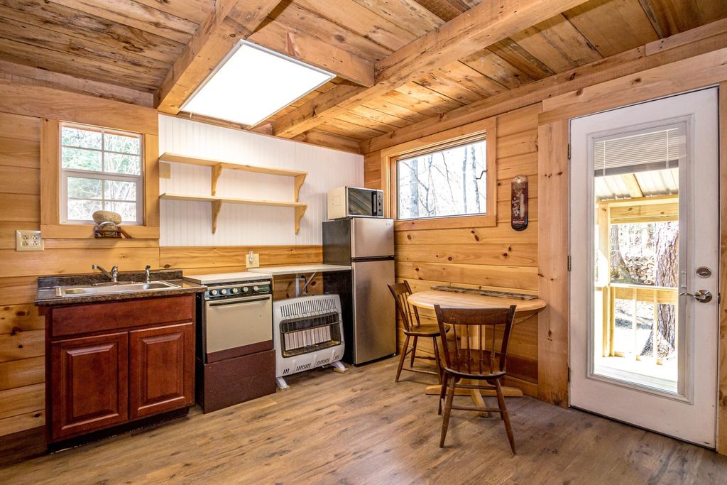 Photo of 14 Lollipop Lane, Tamworth, NH 03886 (MLS # 5083215)
