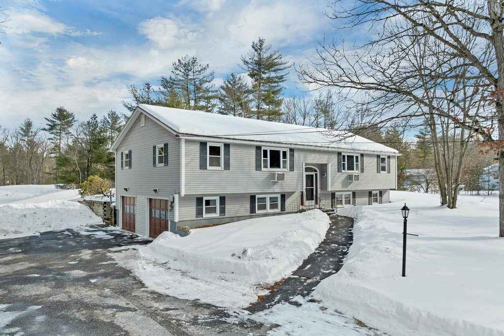 Photo of 1102 Mammoth Road #A &amp; B, Pelham, NH 03076 (MLS # 5076140)