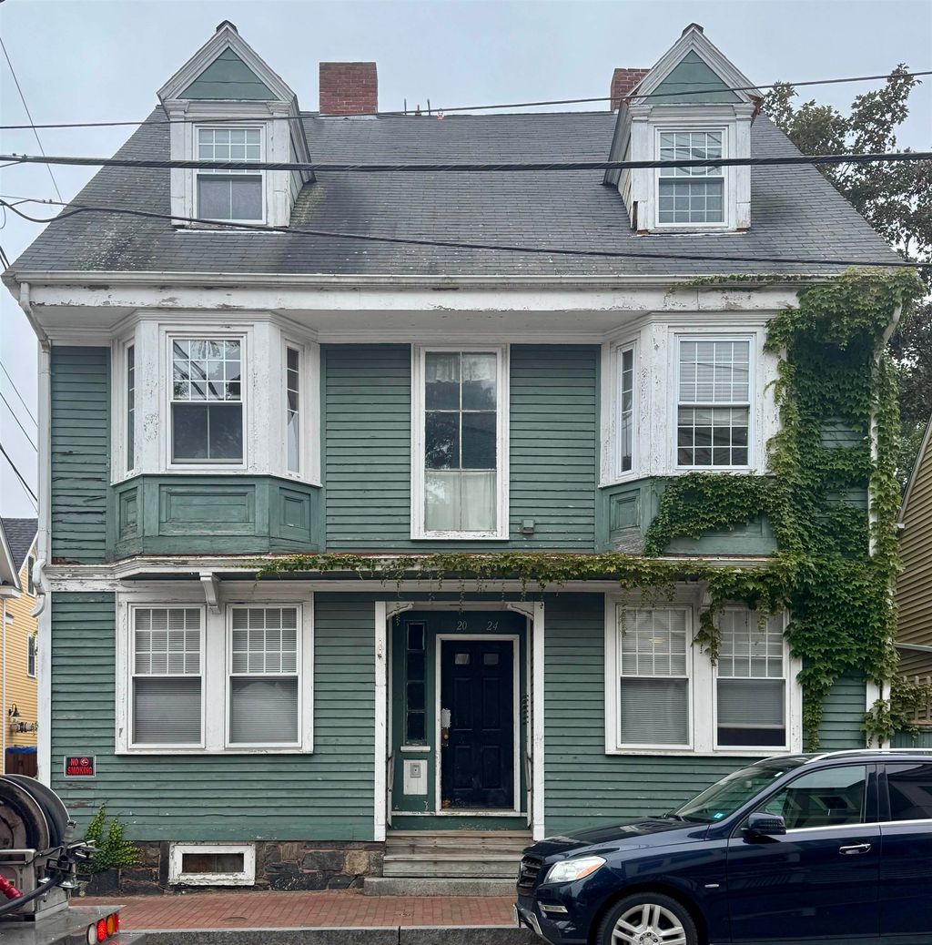 Photo of 20 Chapel Street, Portsmouth, NH 03801 (MLS # 5064589)