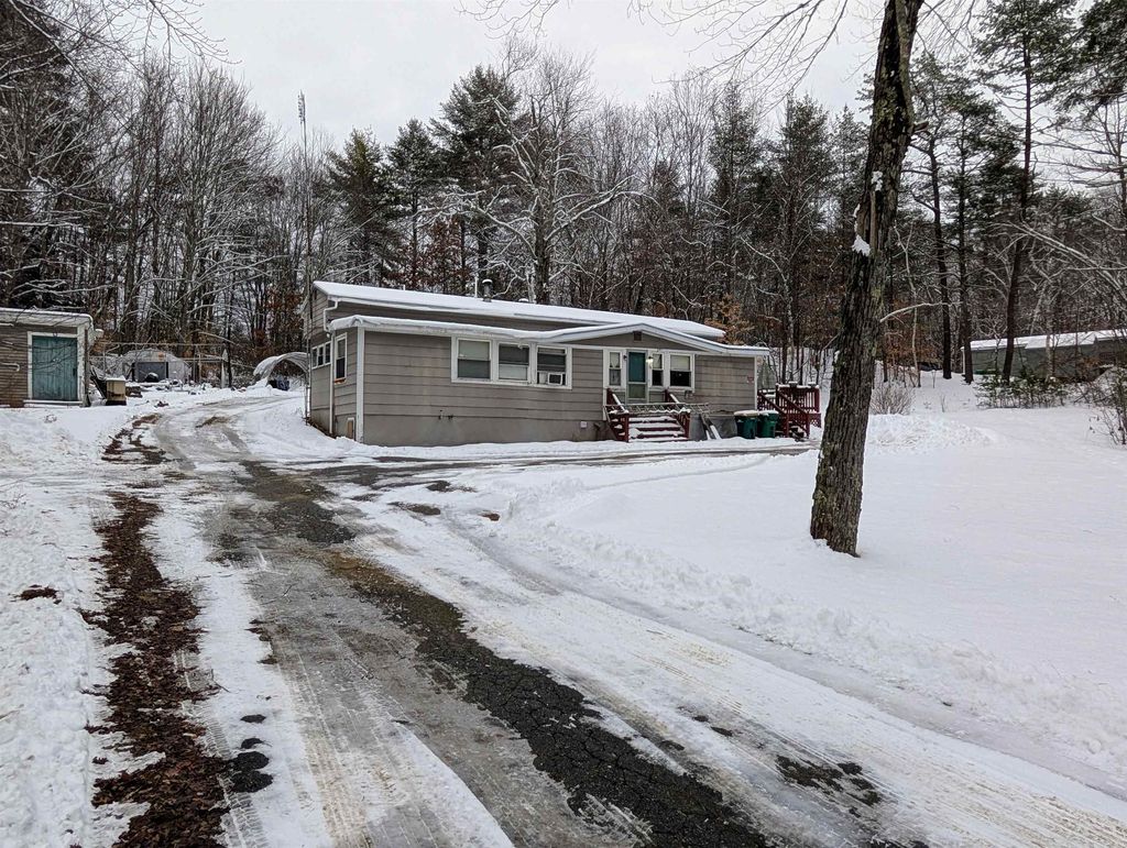 Photo of 59 Estes Road, Rochester, NH 03839 (MLS # 5074595)