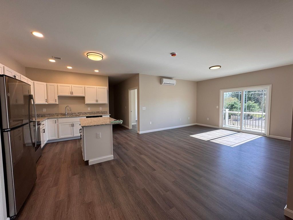 Photo of 217 Rockingham Road #304, Londonderry, NH 03053 (MLS # 5084417)