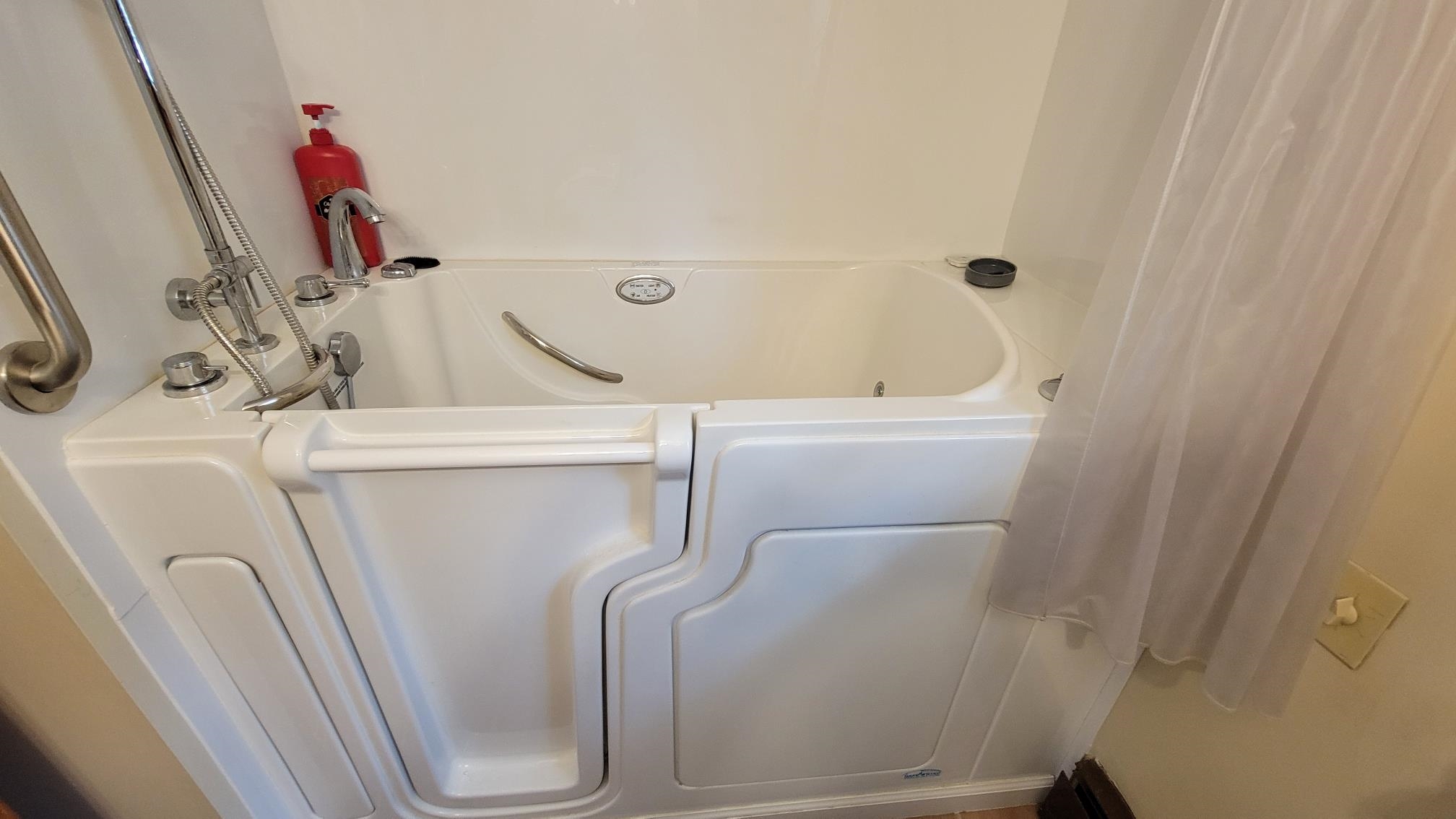 Concord, New Hampshire 03301, United States, 2 Bedrooms Bedrooms, ,2 BathroomsBathrooms,Residential,Pending,5545