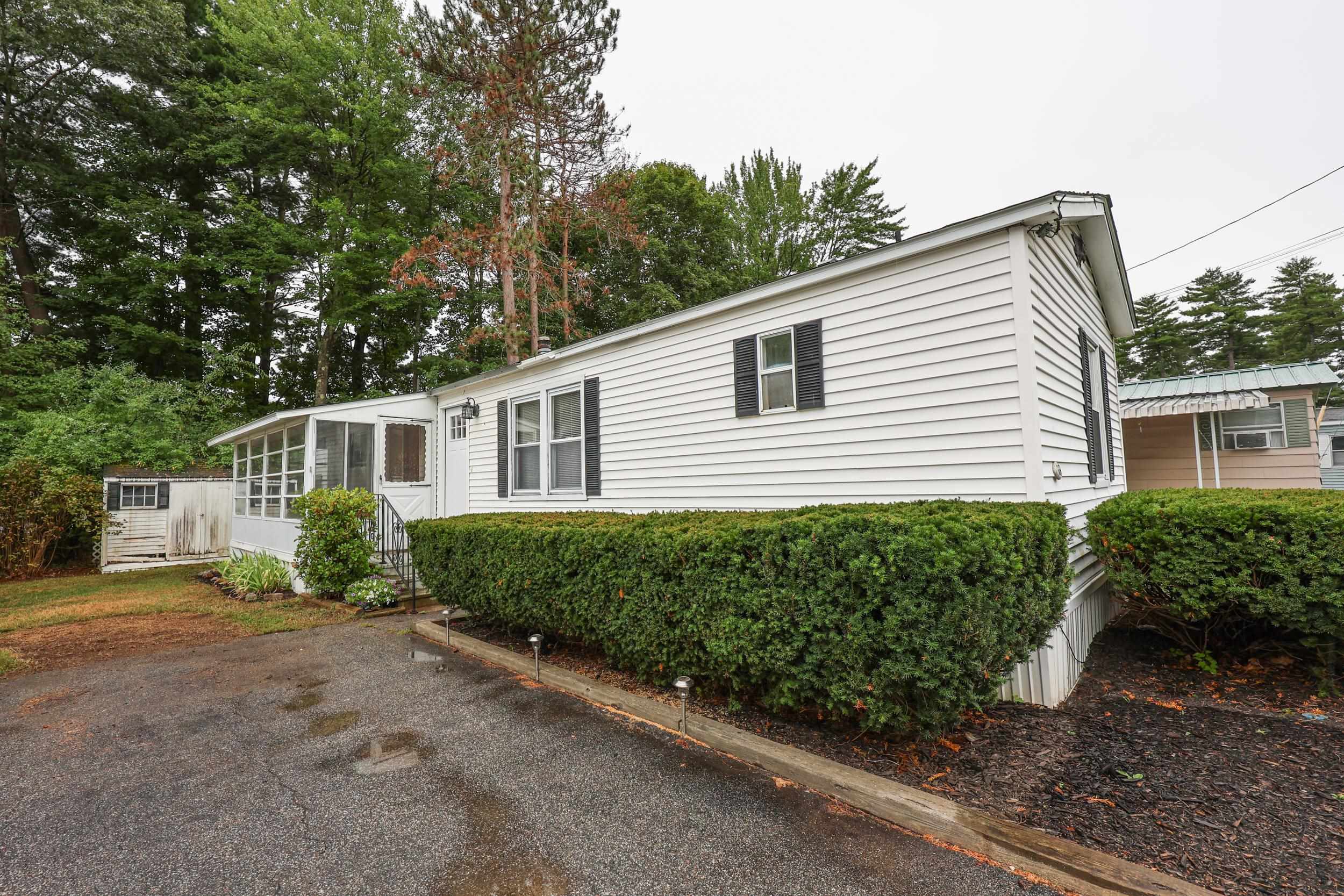 33 Thistle Way
