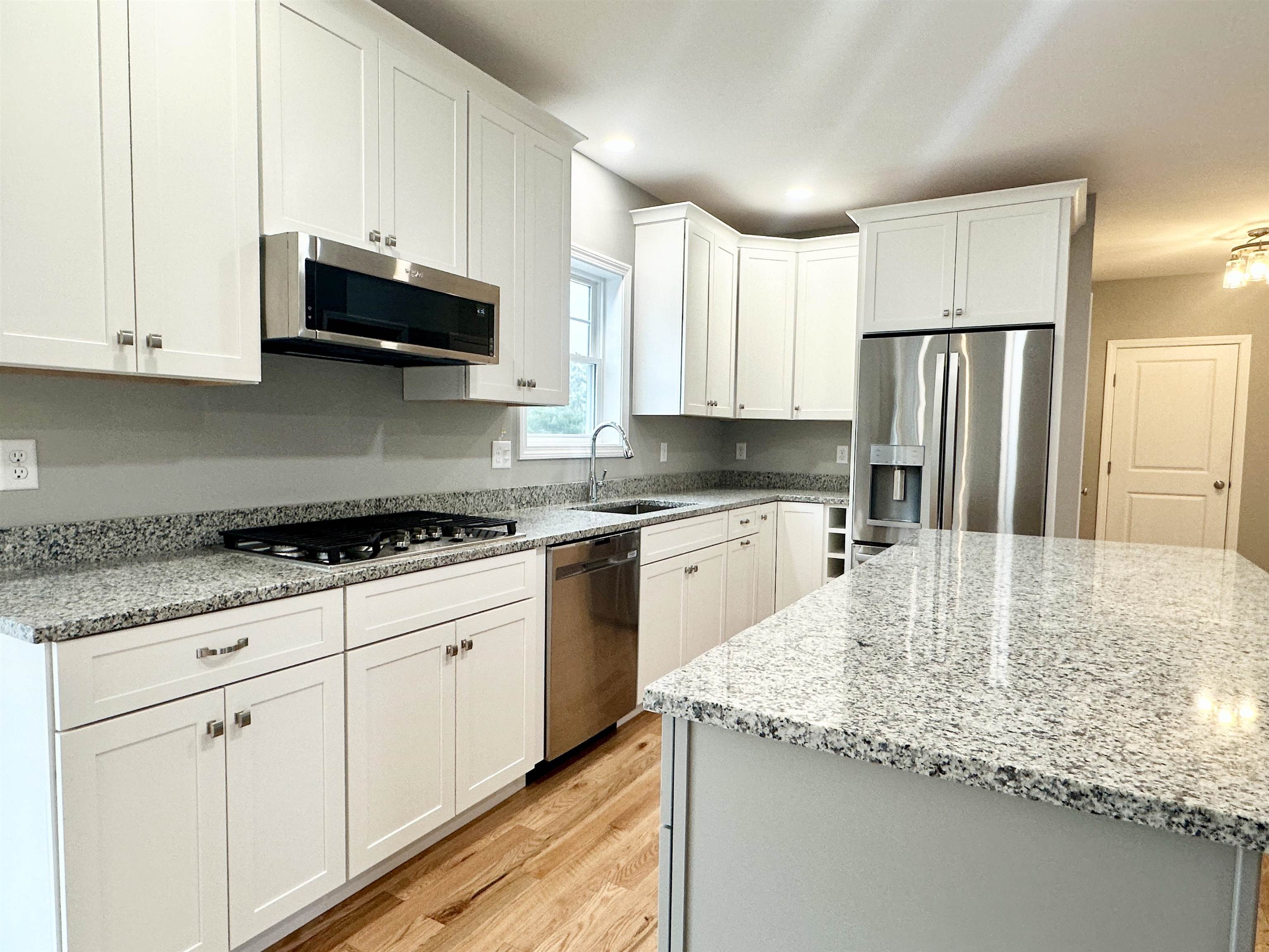 Concord, New Hampshire 03301, United States, 3 Bedrooms Bedrooms, ,3 BathroomsBathrooms,Residential,Active,20457