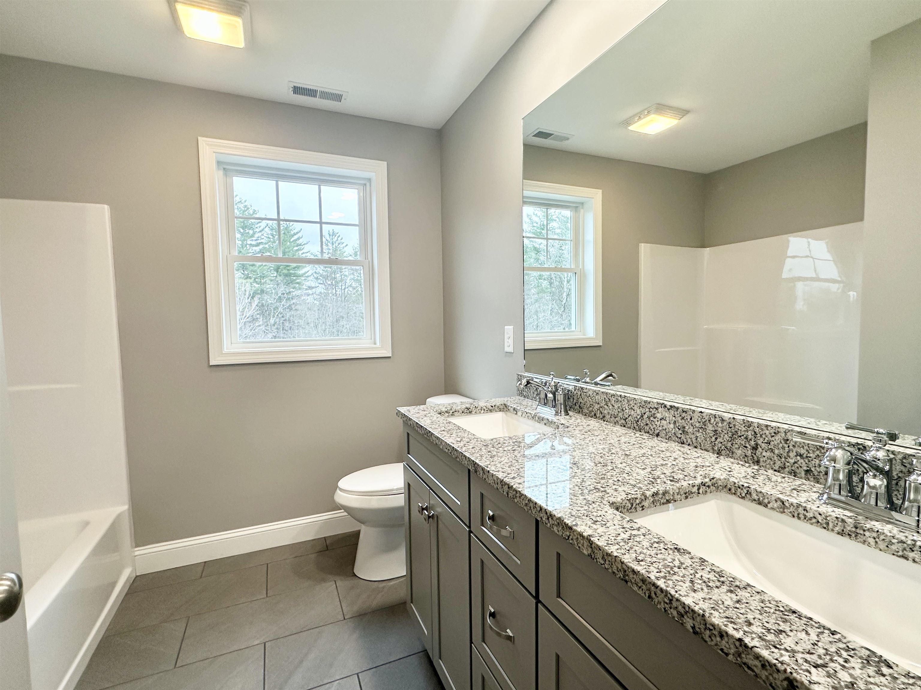 Concord, New Hampshire 03301, United States, 3 Bedrooms Bedrooms, ,3 BathroomsBathrooms,Residential,Active,20457