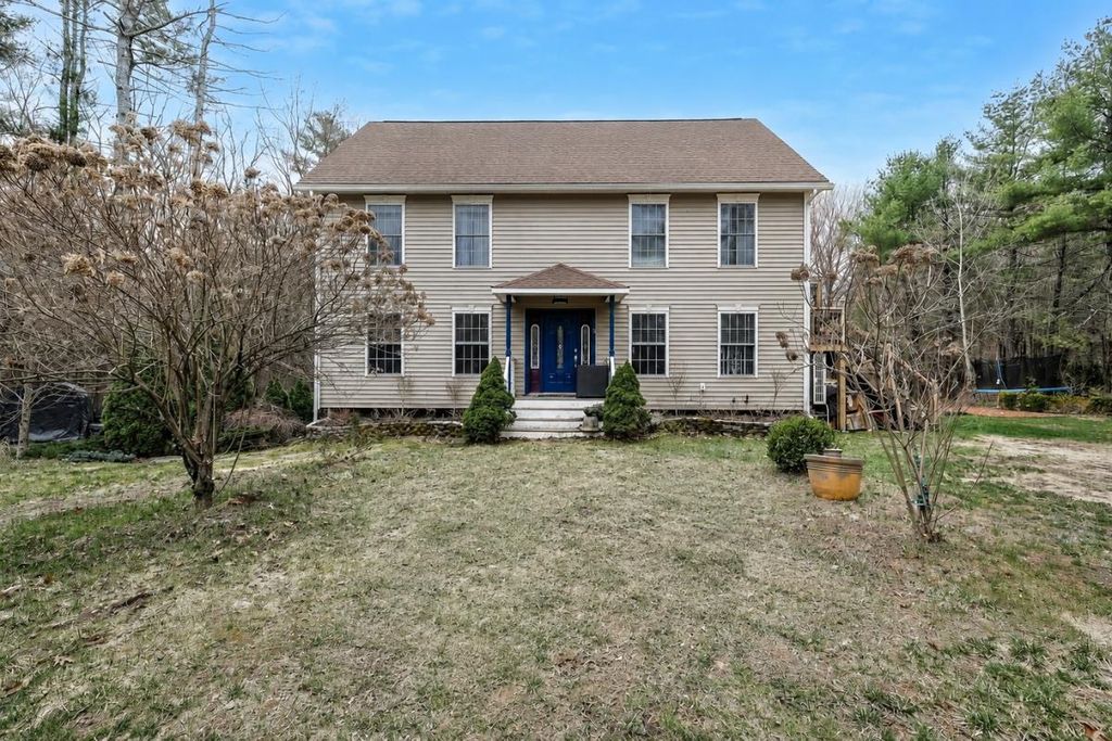 Photo of 15 Pepperell Road, Brookline, NH 03033 (MLS # 5084927)
