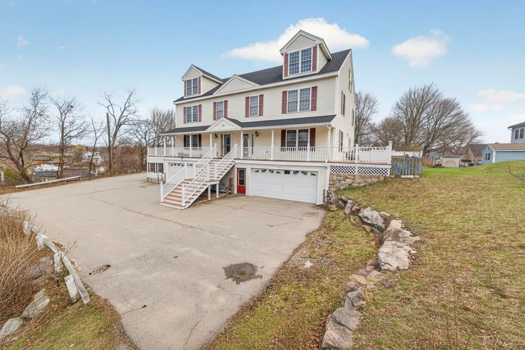 Photo of 160 S Elm Street, Manchester, NH 03103 (MLS # 5084788)