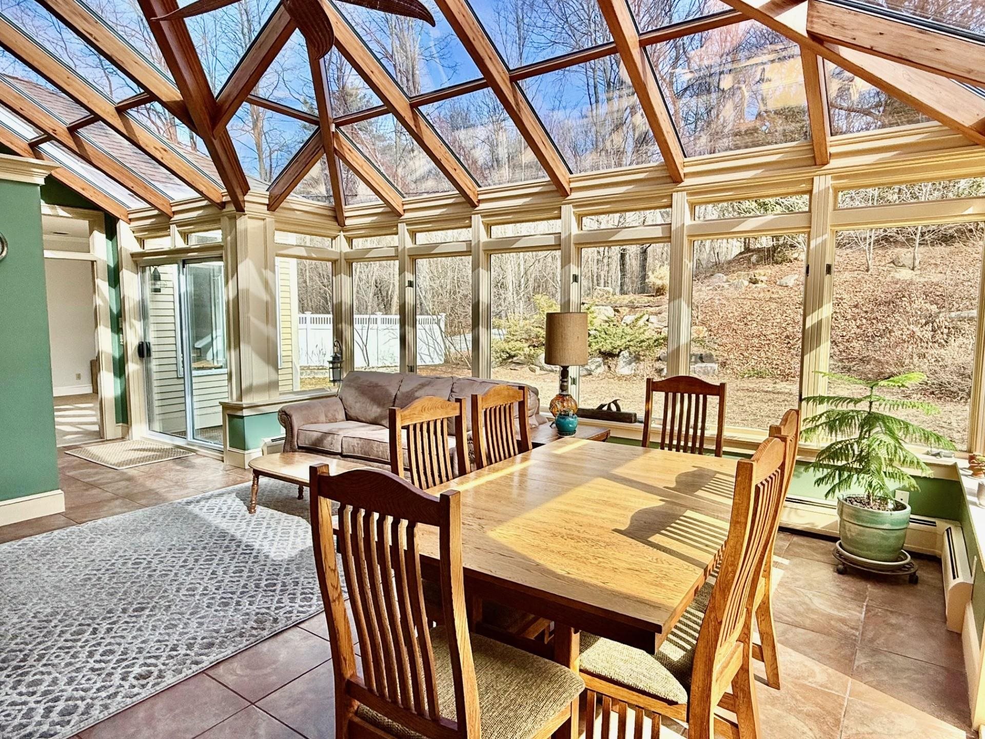 529 North Shore Road