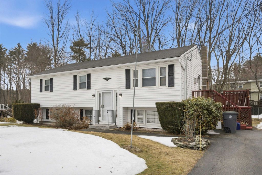 Photo of 8 Harvest Drive, Hooksett, NH 03106 (MLS # 5079590)