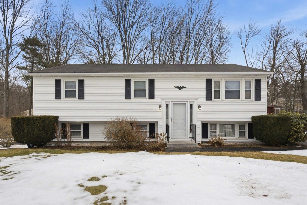 Photo of 8 Harvest Drive, Hooksett, NH 03106 (MLS # 5079590)