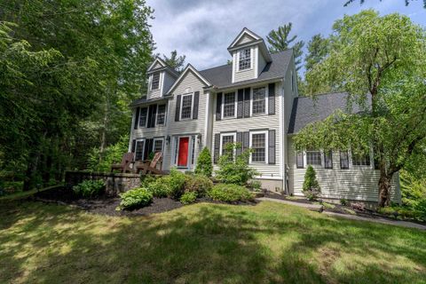 22 Captains Way Exeter NH 03833