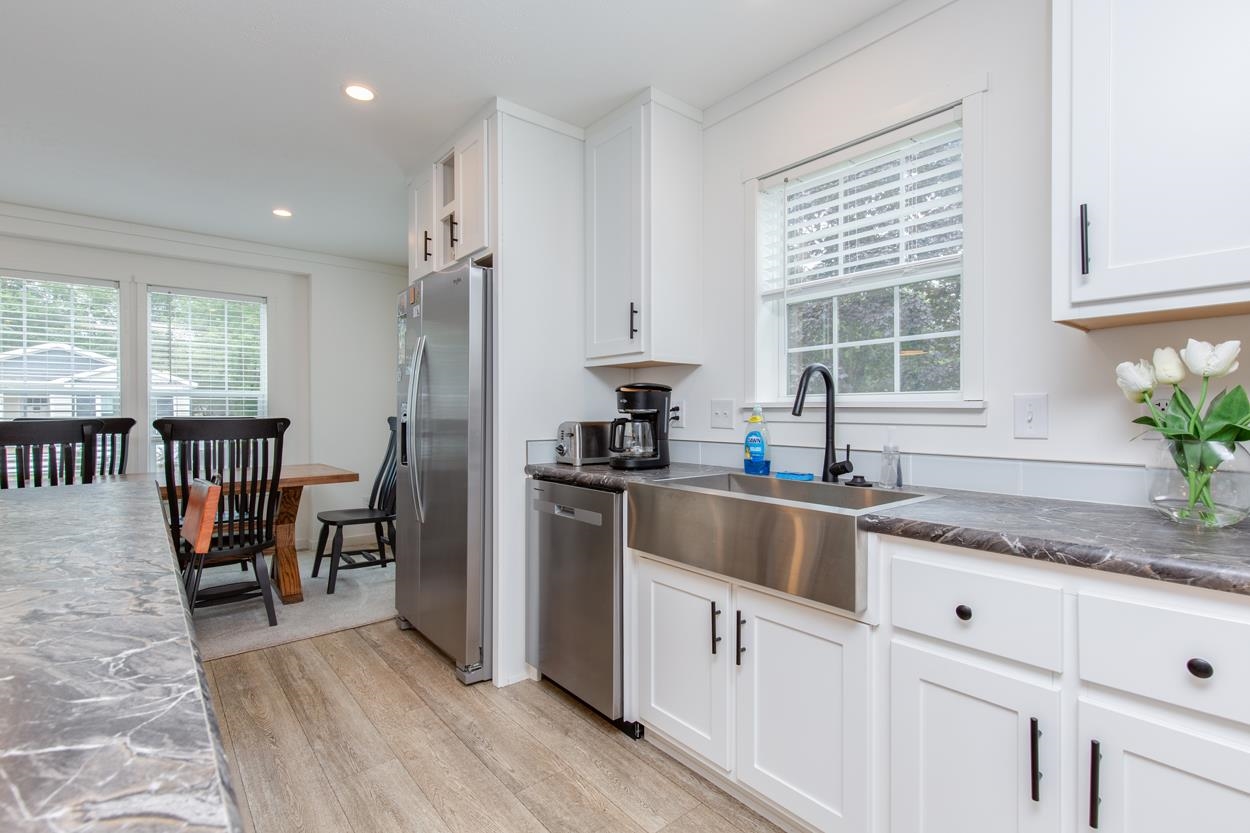 Concord, New Hampshire 03303, United States, 3 Bedrooms Bedrooms, ,2 BathroomsBathrooms,Residential,Active,195880