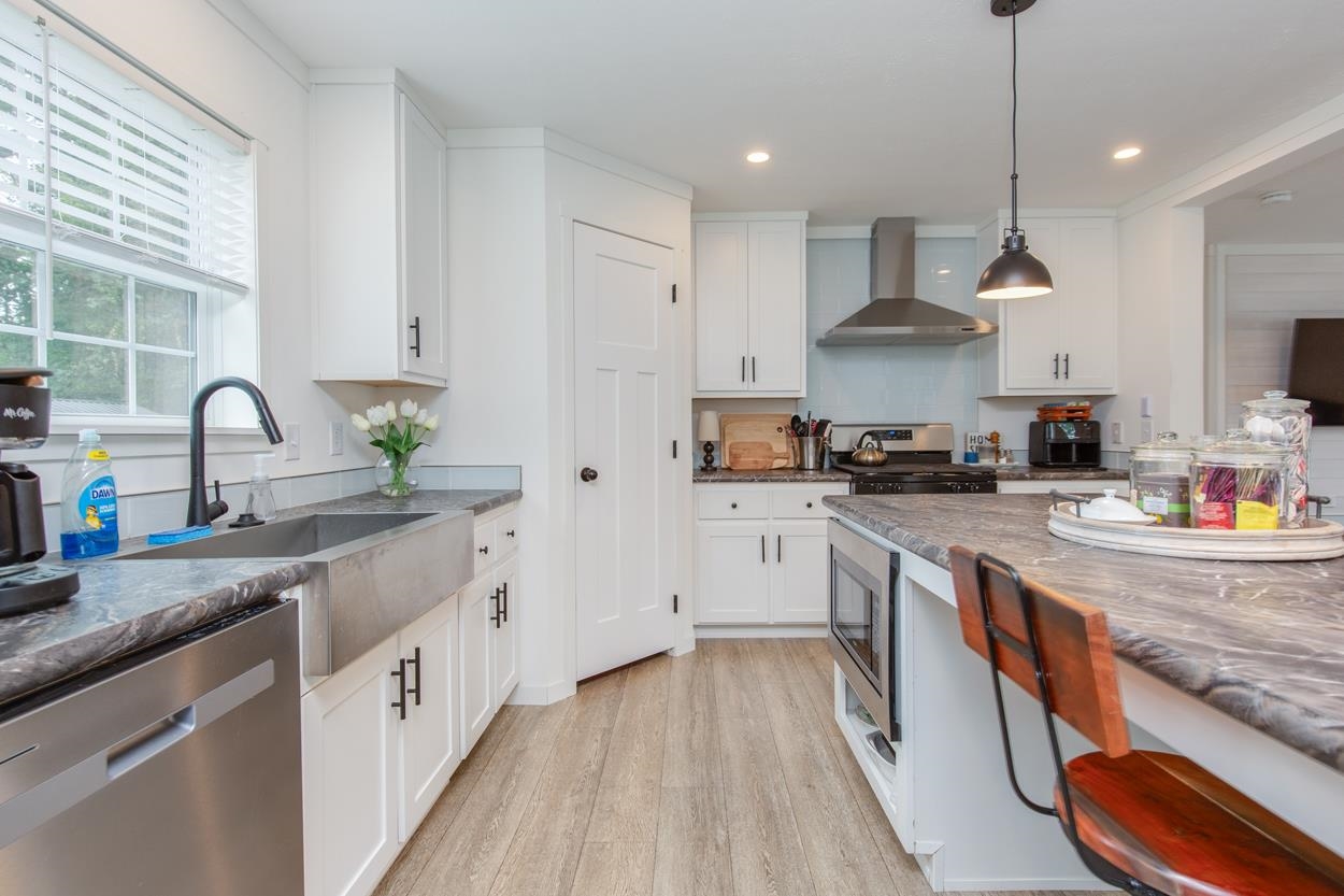 Concord, New Hampshire 03303, United States, 3 Bedrooms Bedrooms, ,2 BathroomsBathrooms,Residential,Active,195880