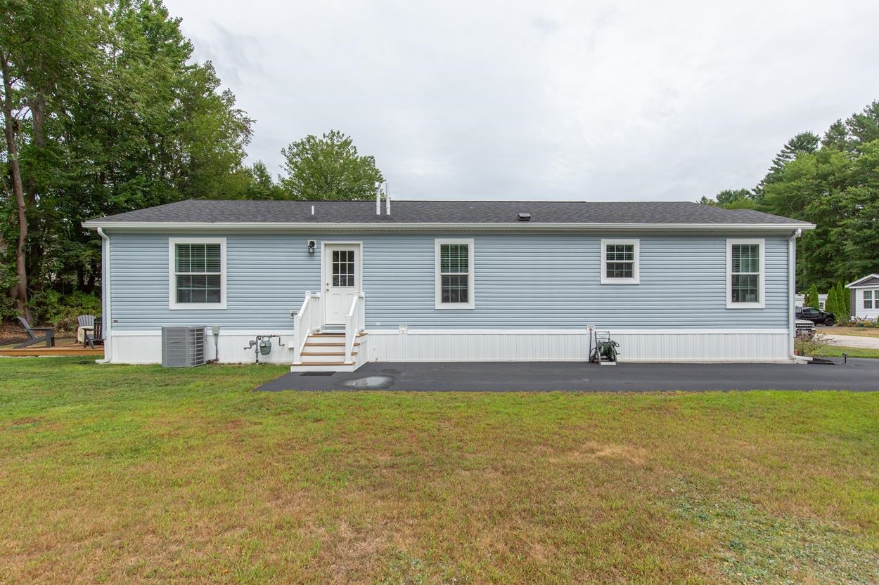 Concord, New Hampshire 03303, United States, 3 Bedrooms Bedrooms, ,2 BathroomsBathrooms,Residential,Active,195880