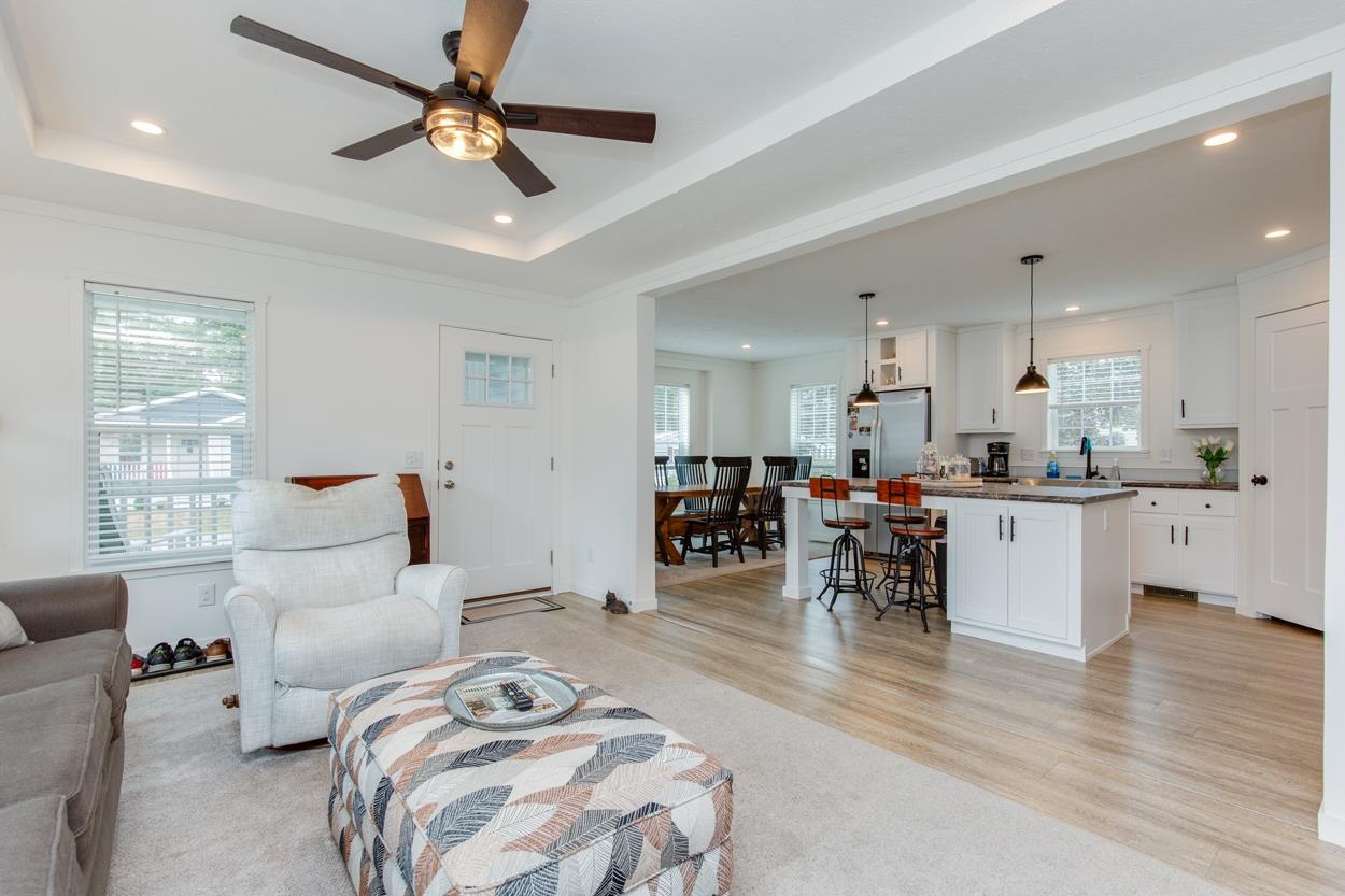 Concord, New Hampshire 03303, United States, 3 Bedrooms Bedrooms, ,2 BathroomsBathrooms,Residential,Active,195880